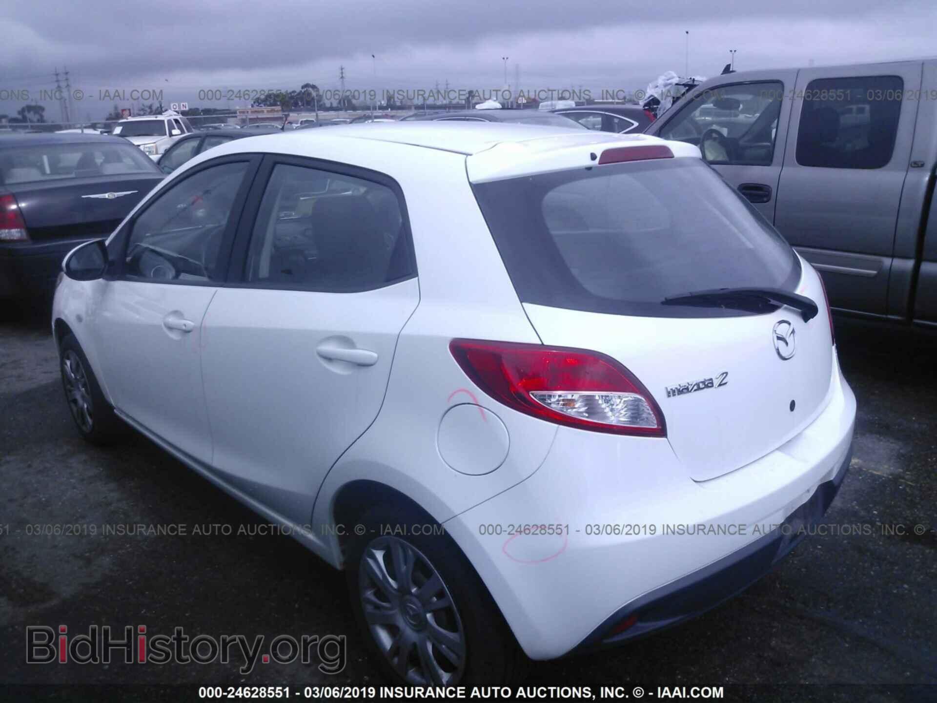2014 MAZDA MAZDA2 - VIN: JM1DE1KZ1E0186188 - Фото 3