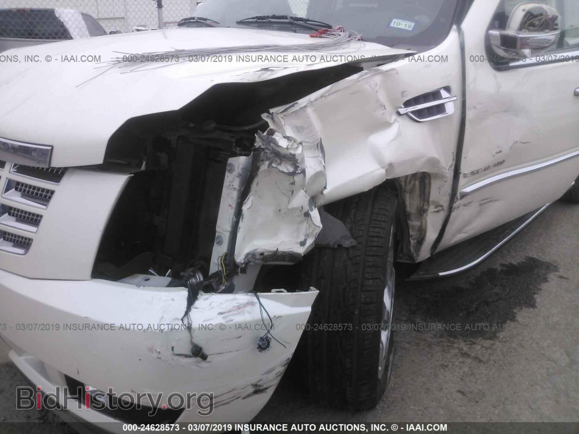 2011 CADILLAC ESCALADE - VIN: 1GYS4BEF9BR266356 - Фото 6