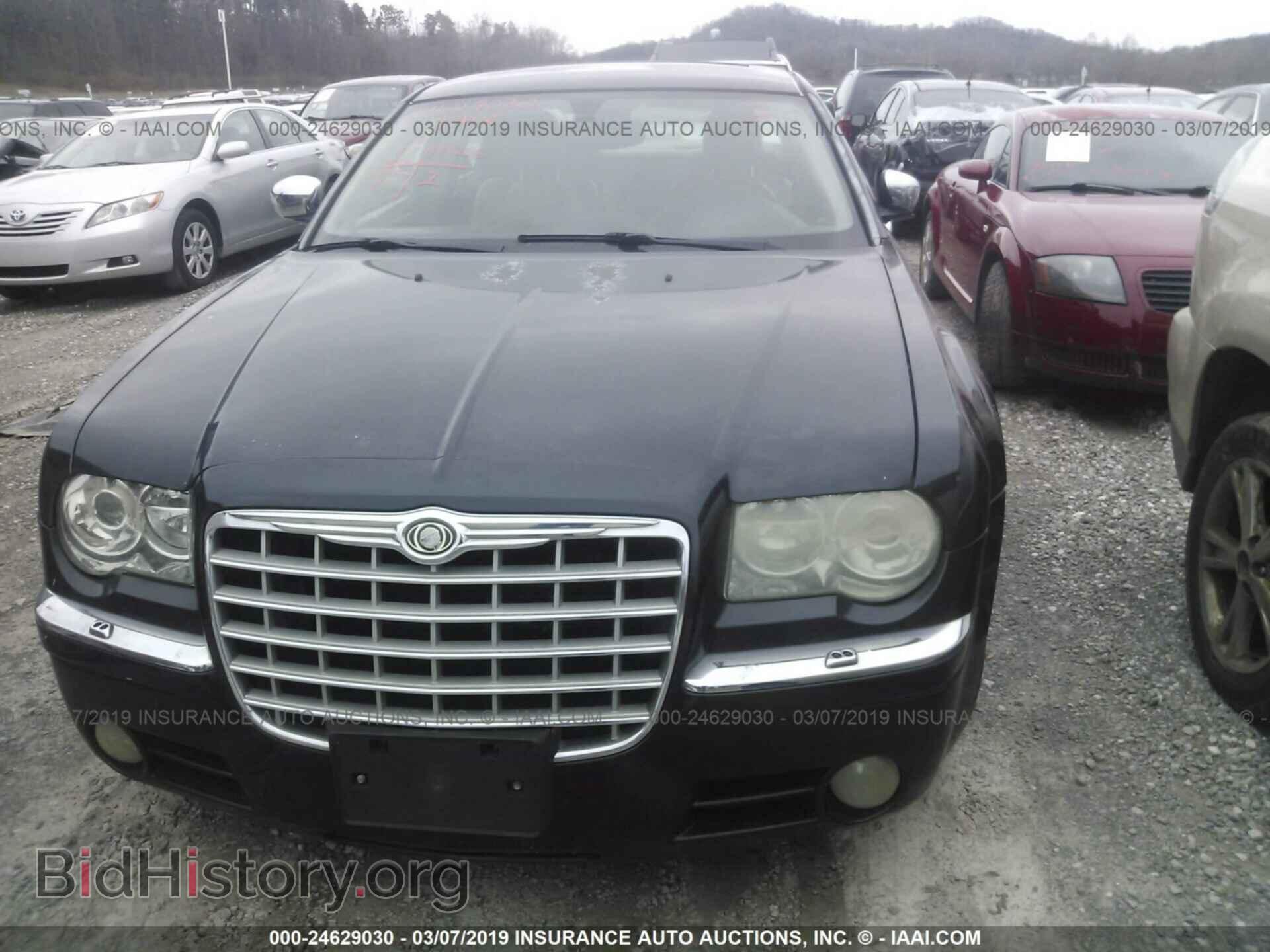 2005 CHRYSLER 300C - VIN: 2C3AA63H85H522002 - Фото 2