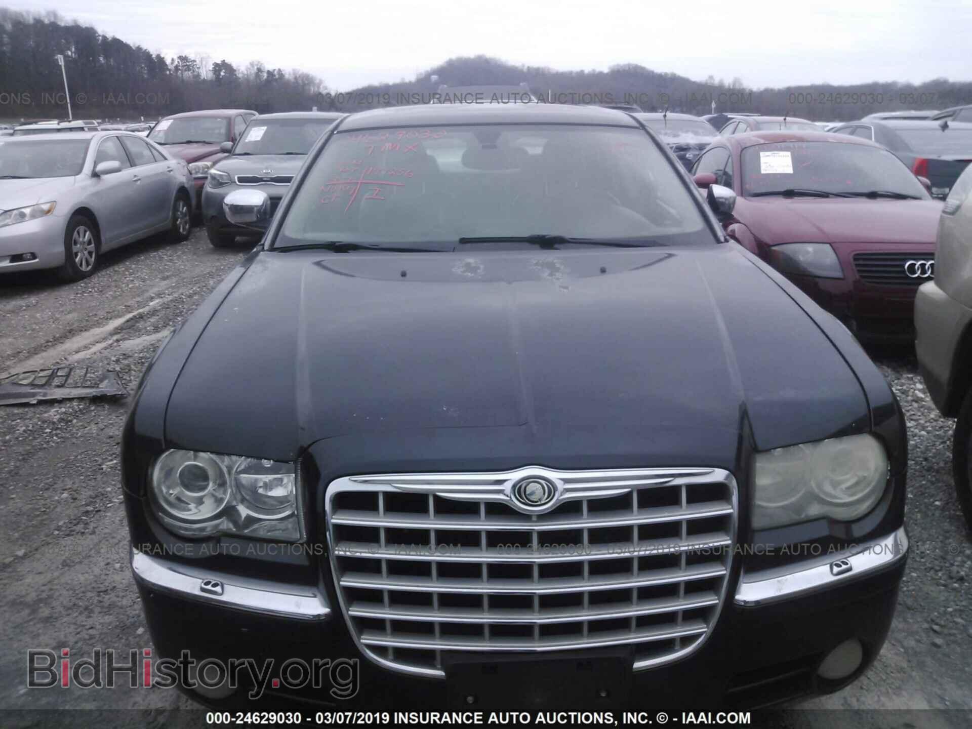 2005 CHRYSLER 300C - VIN: 2C3AA63H85H522002 - Фото 6