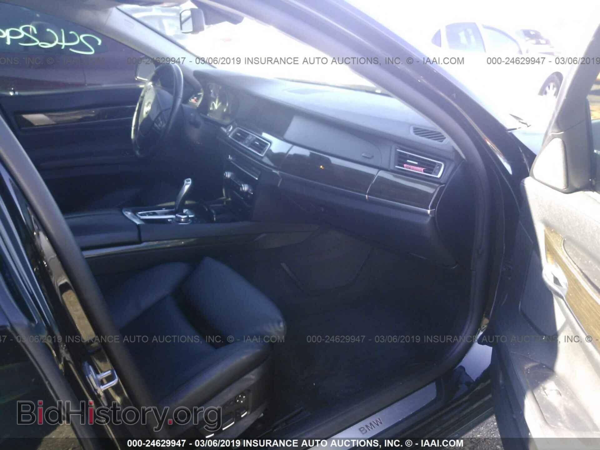 2011 BMW 740 - VIN: WBAKA4C53BC612678 - Фото 5