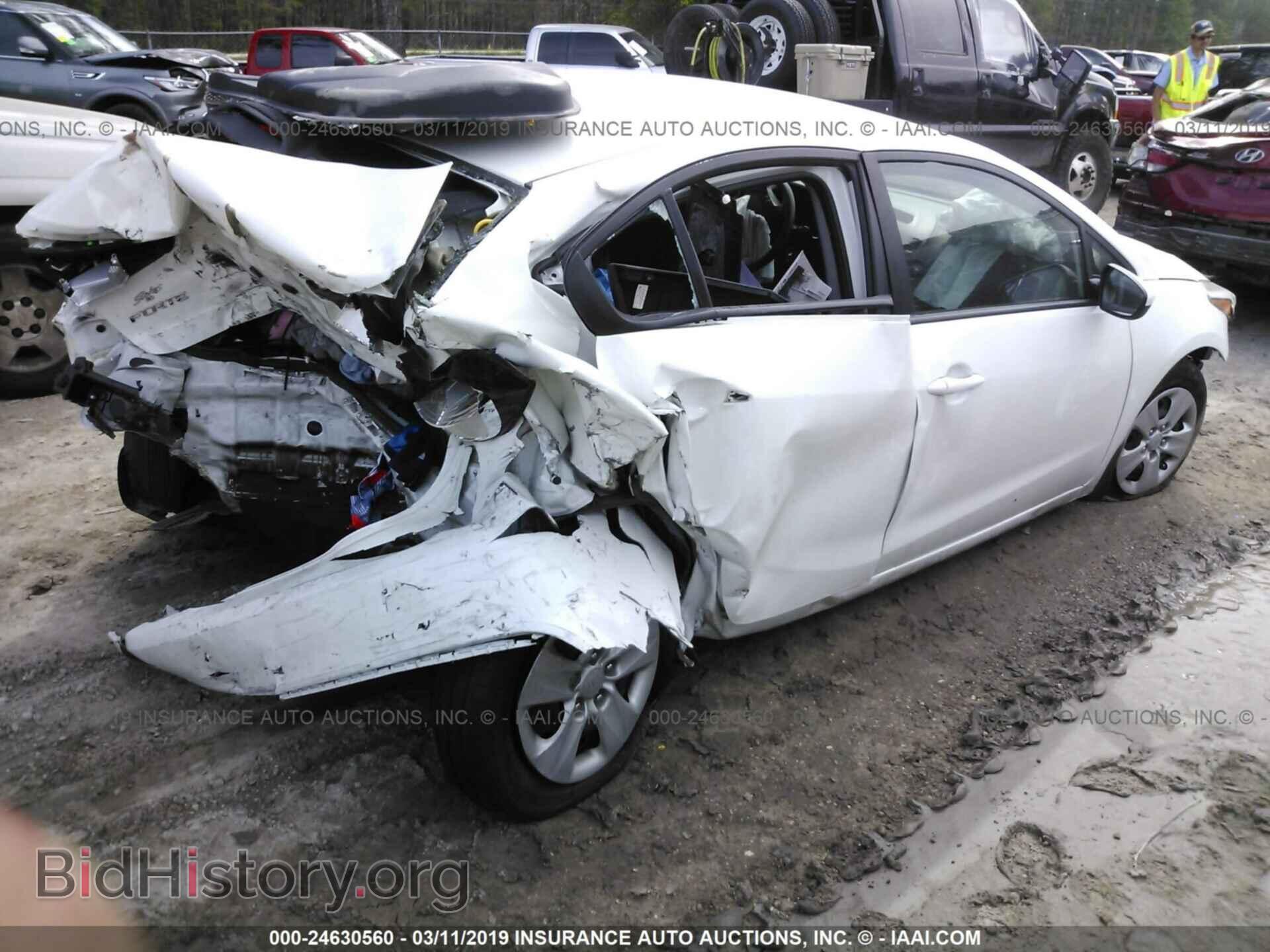 2017 KIA FORTE - VIN: 3KPFK4A7XHE120706 - Photo 4