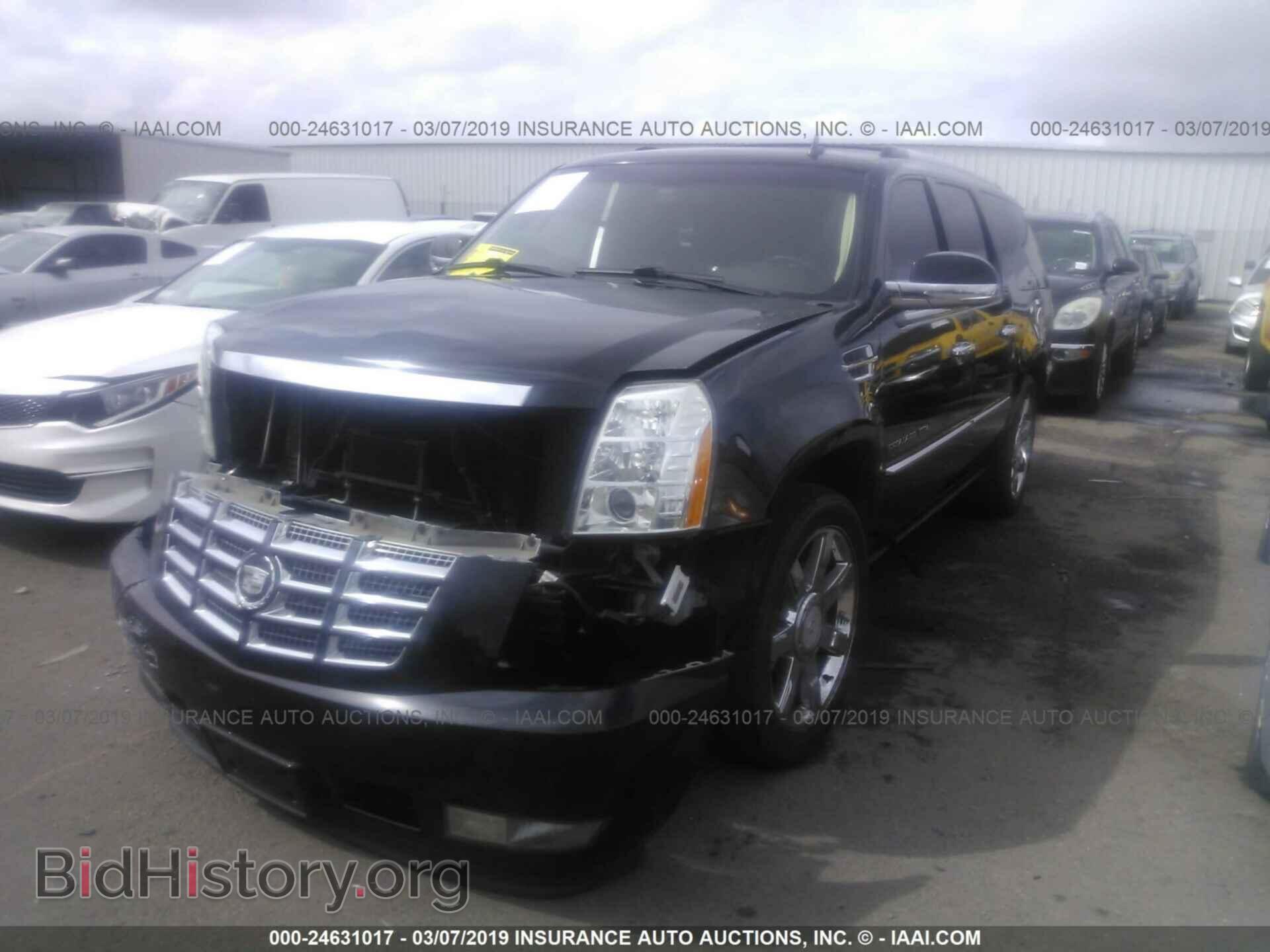 2011 CADILLAC ESCALADE - VIN: 1GYS3JEFXBR113420 - Фото 2