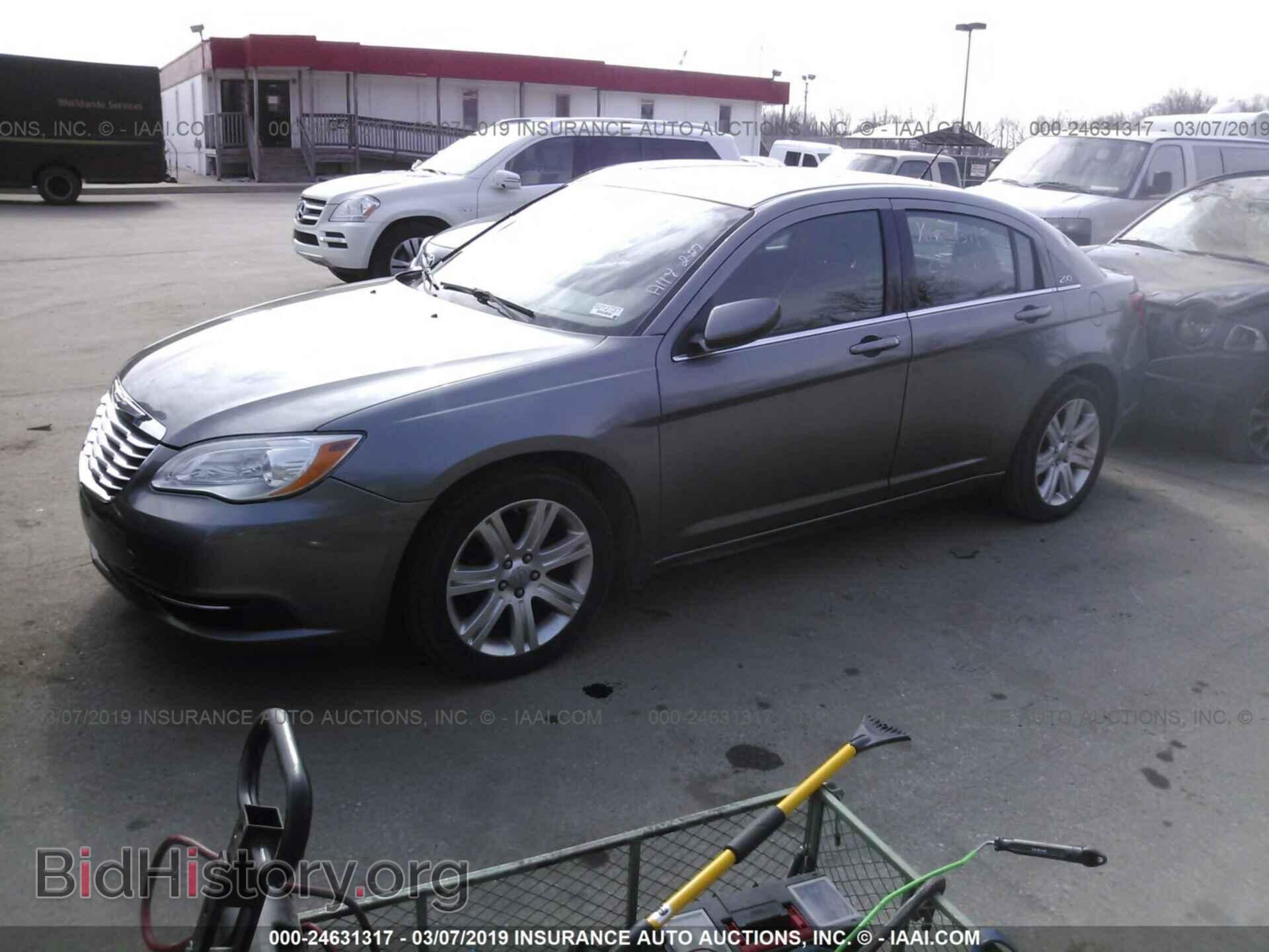 2012 CHRYSLER 200 - VIN: 1C3CCBBG0CN233964 - Фото 2