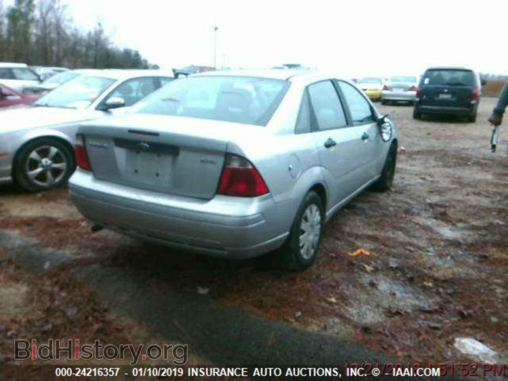2006 FORD FOCUS - VIN: 1FAFP34N26W224590 - Фото 2