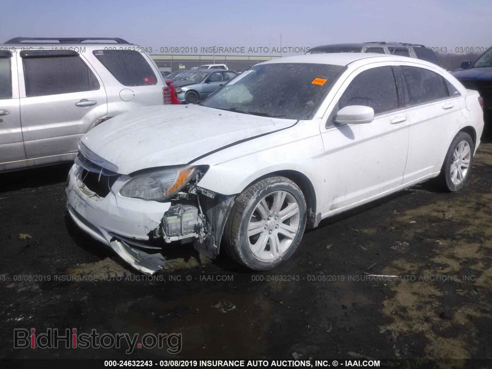 2012 CHRYSLER 200 - VIN: 1C3CCBBBXCN188102 - Фото 2