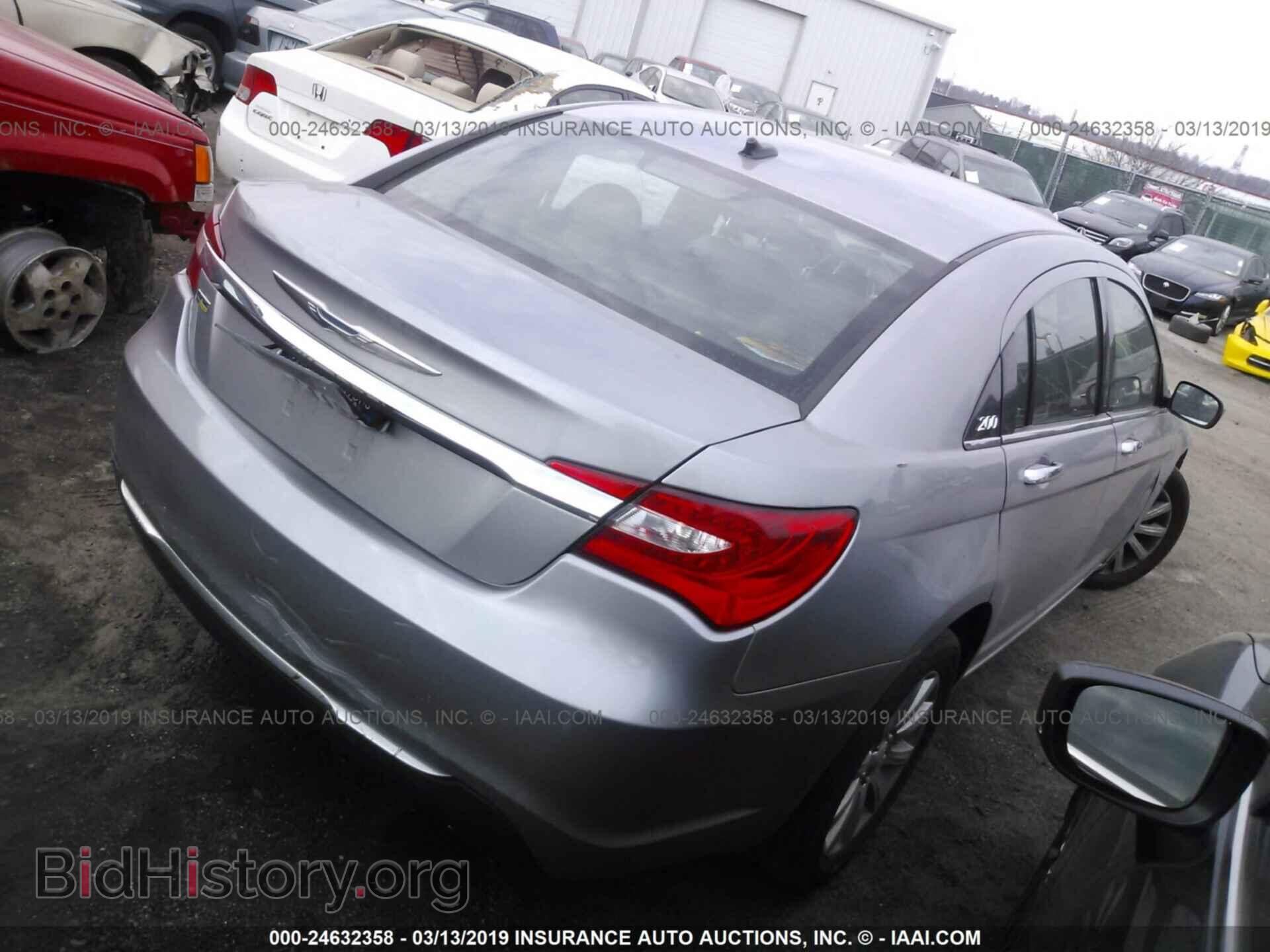 2013 CHRYSLER 200 - VIN: 1C3CCBCG5DN579217 - Фото 4
