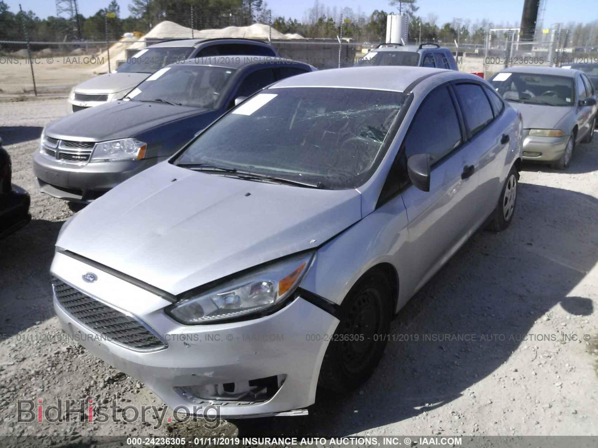 2016 Ford Focus - VIN: 1FADP3E23GL245284 - Фото 2