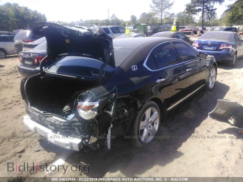 2011 Lexus LS (VIN JTHBL5EF3B5104805) — фото 4 из 10