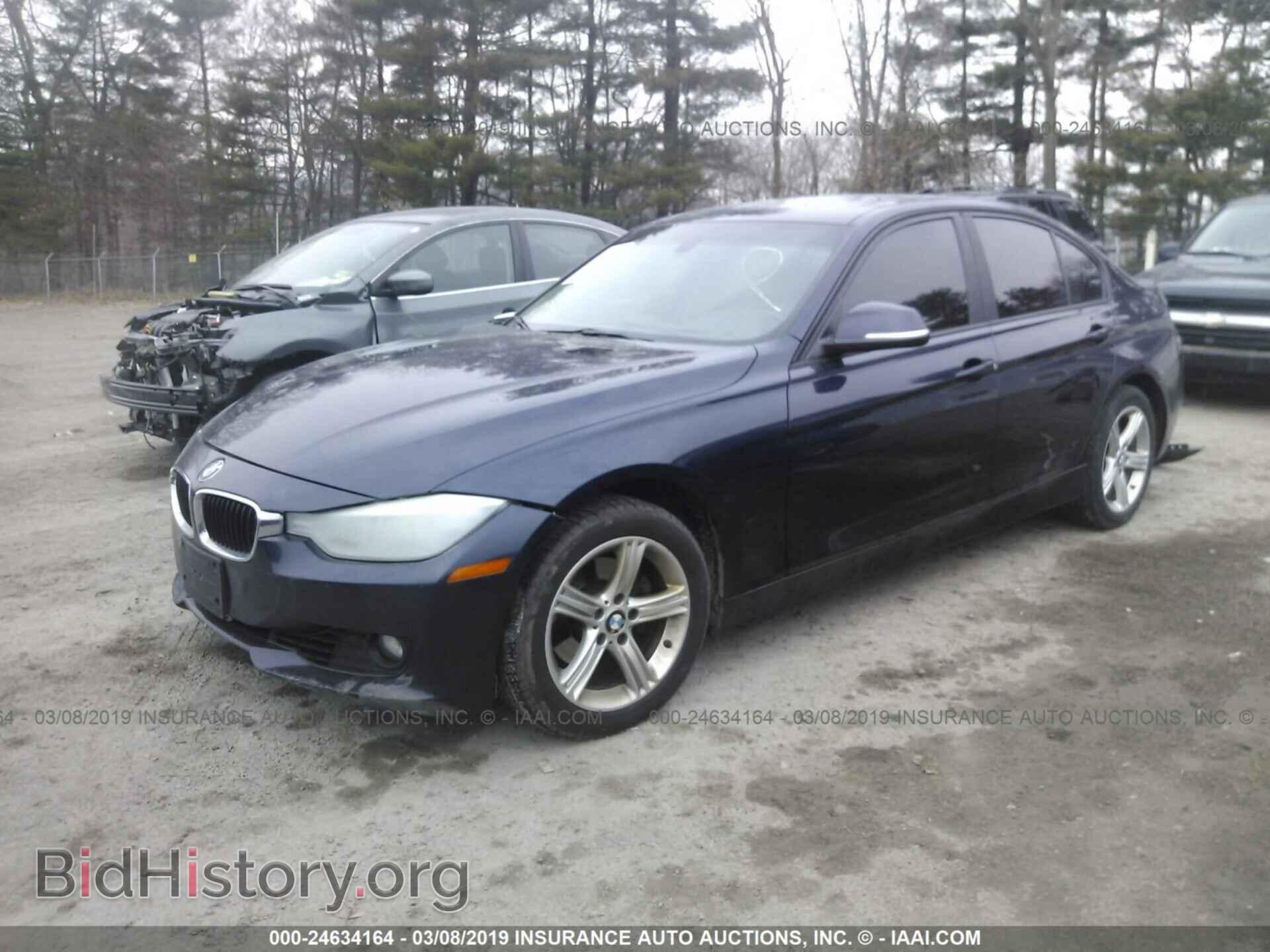 2013 BMW 328 - VIN: WBA3B3C58DF530667 - Фото 2