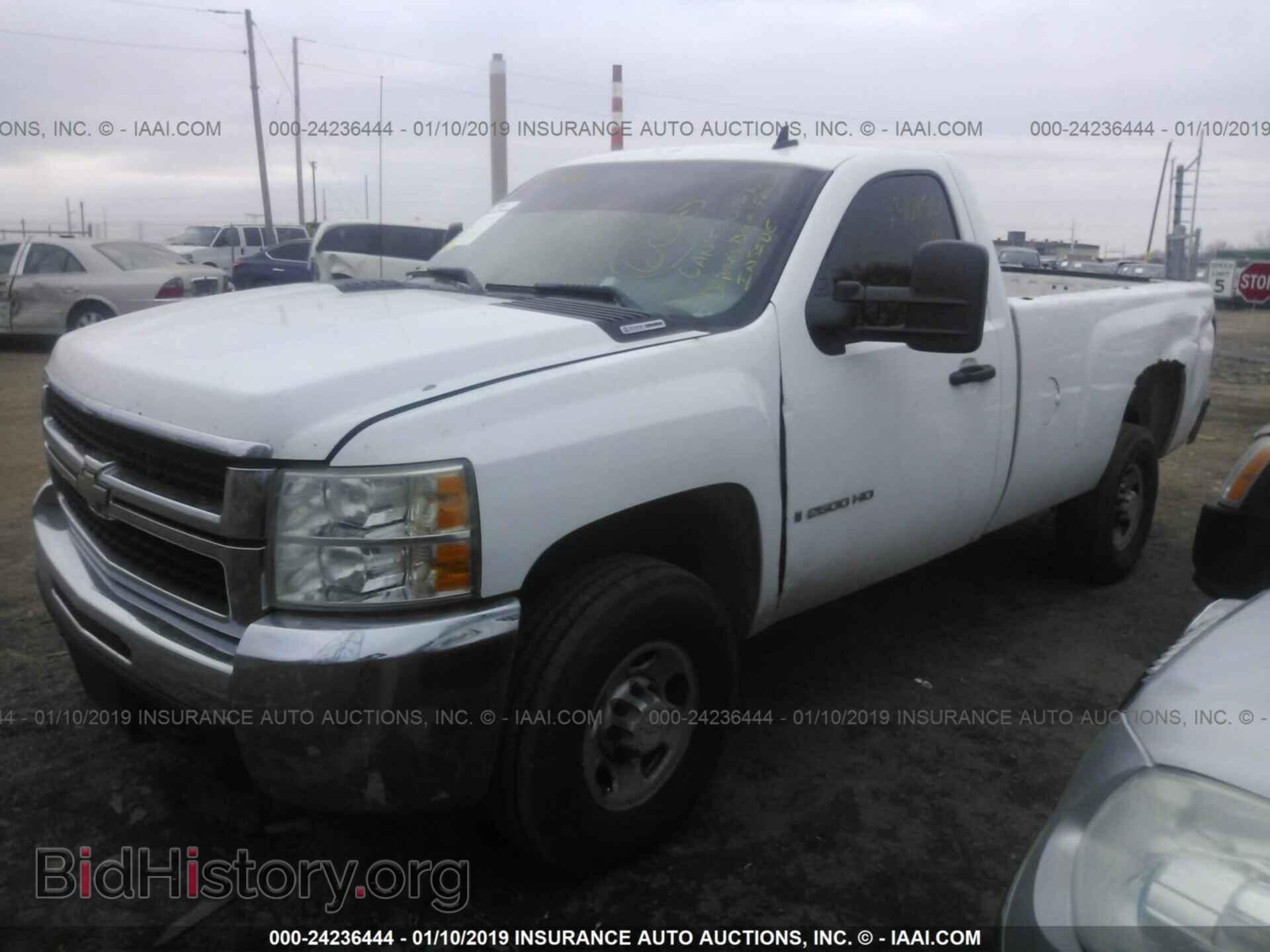 2007 CHEVROLET SILVERADO - VIN: 1GCHC24667E549770 - Фото 2