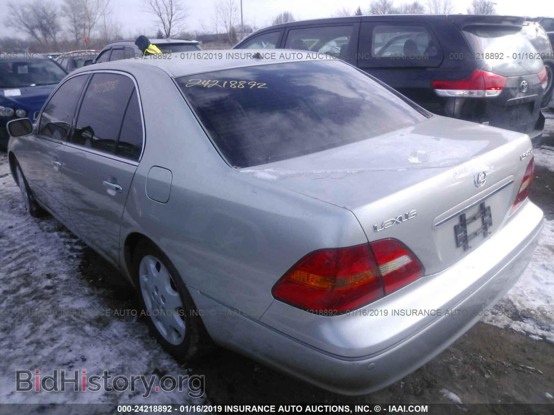 2002 LEXUS LS - VIN: JTHBN30F520082521 - Photo 3