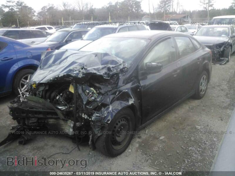 2016 Ford FOCUS (VIN 1FADP3E28GL226388) — photo 2 of 10