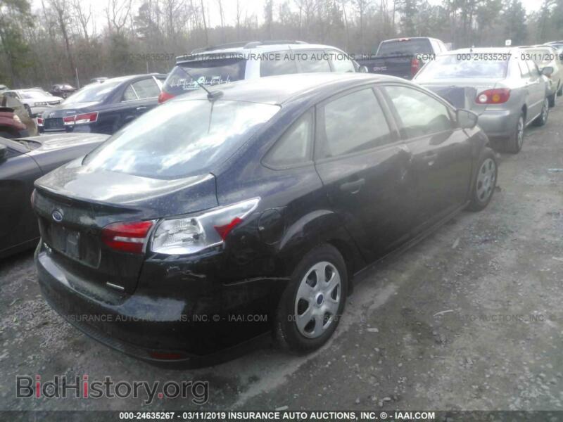 2016 Ford FOCUS (VIN 1FADP3E28GL226388) — photo 4 of 10