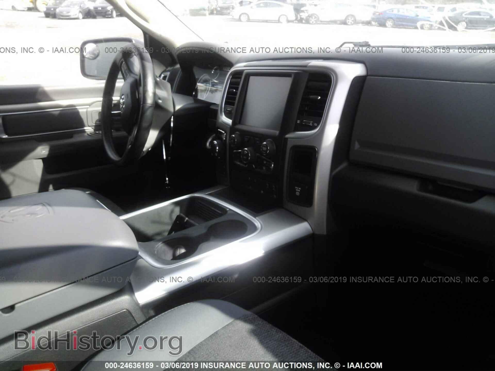 2017 RAM 1500 - VIN: 3C6RR7LTXHG506056 - Photo 5