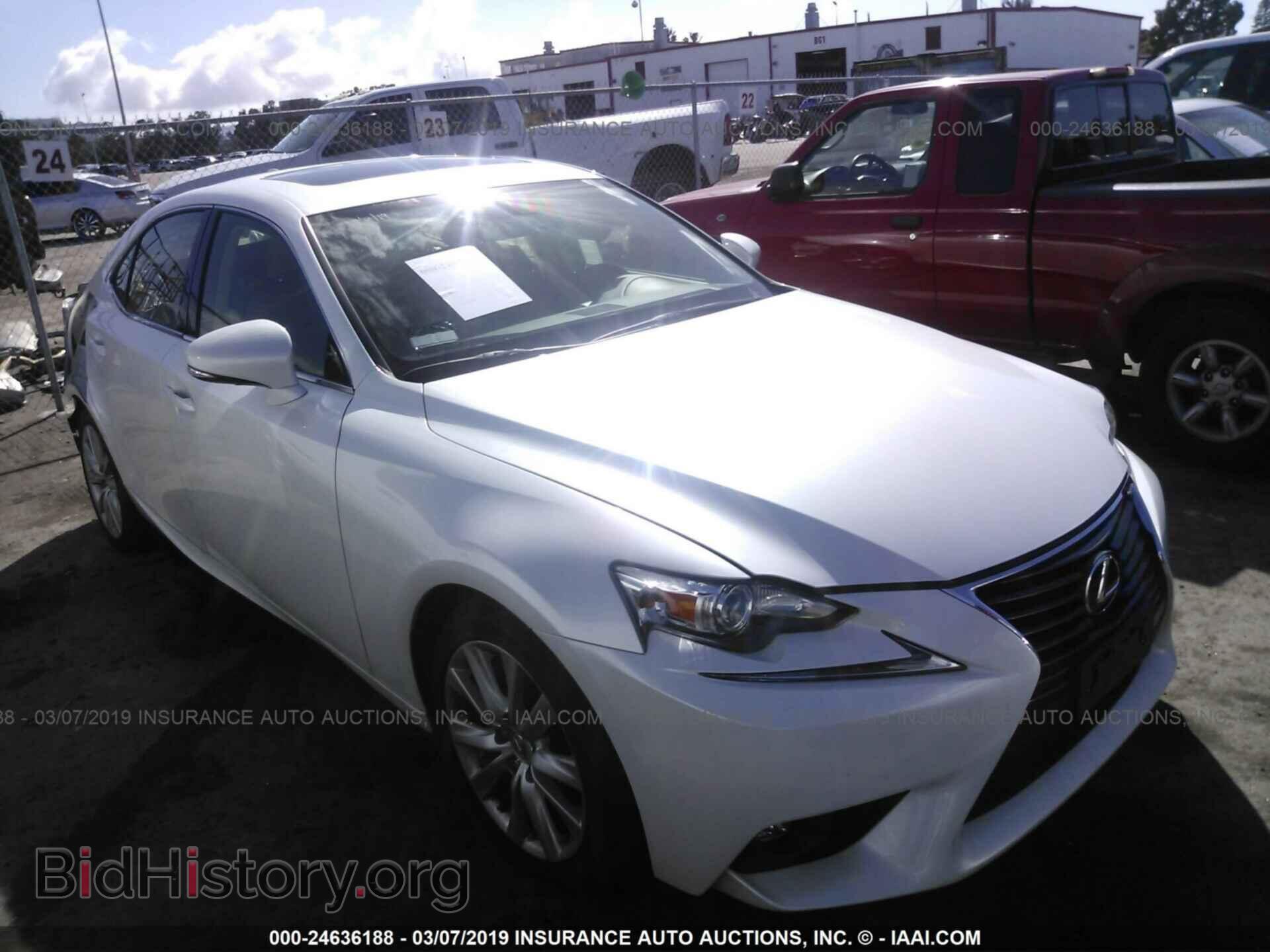 Фотография JTHBA1D26G5023009 - LEXUS IS 2016