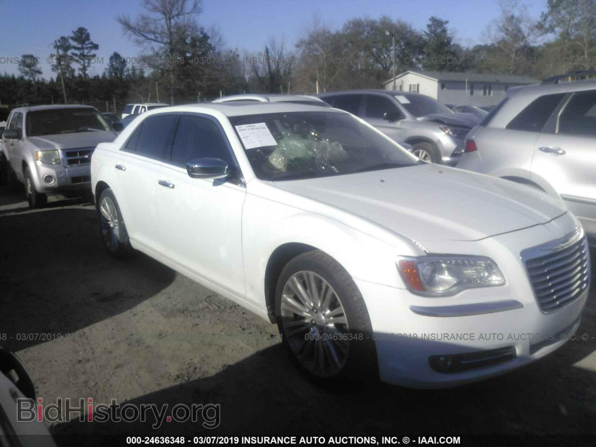 Photo 2C3CA6CT1BH598363 - CHRYSLER 300C 2011