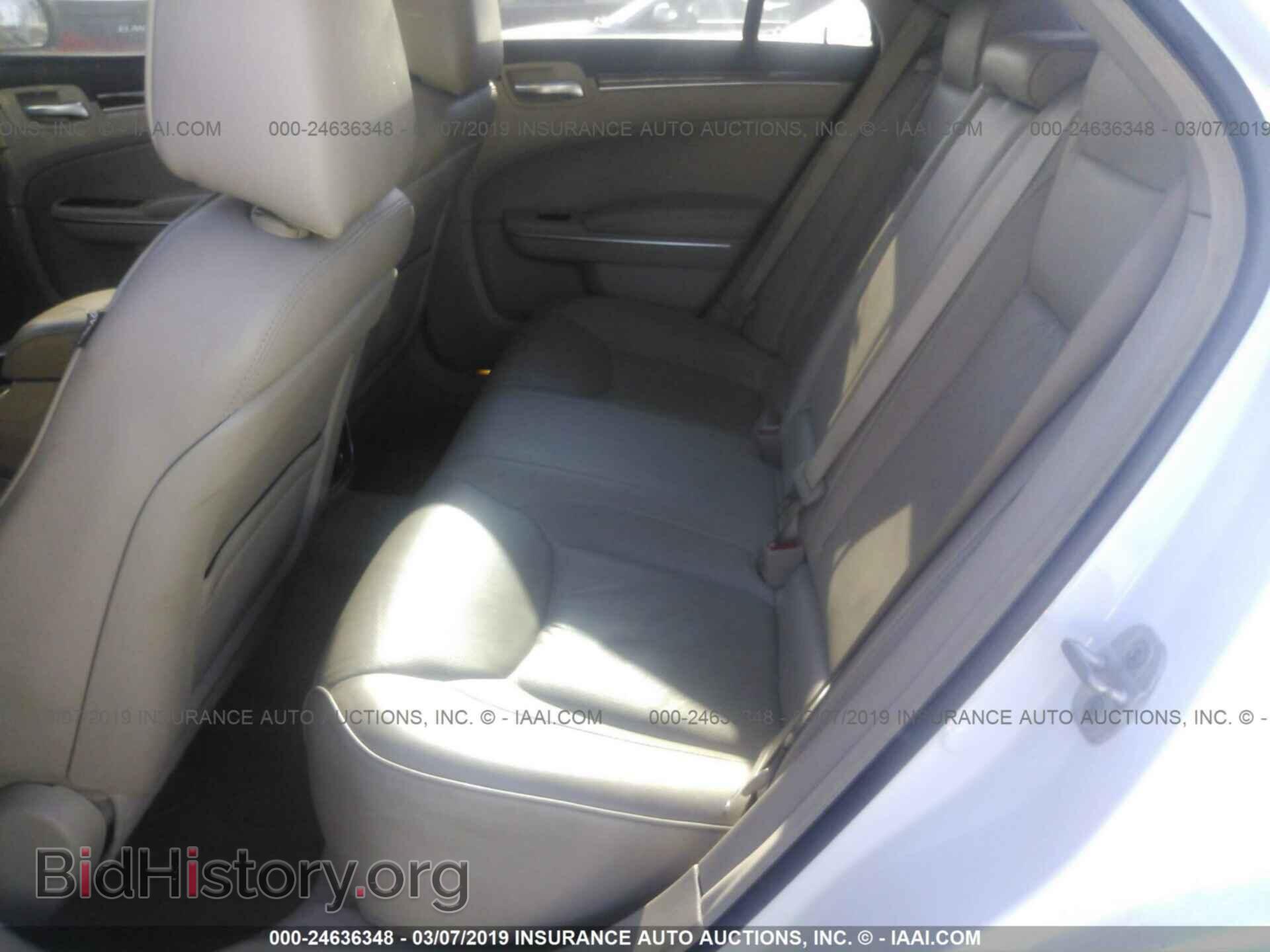 2011 CHRYSLER 300C - VIN: 2C3CA6CT1BH598363 - Фото 8
