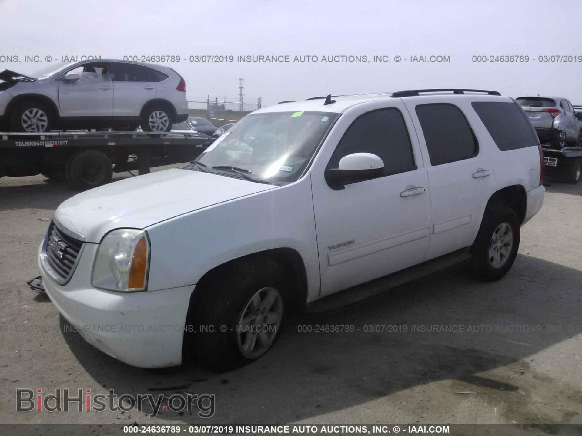 2011 GMC YUKON - VIN: 1GKS1AE07BR136763 - Фото 2
