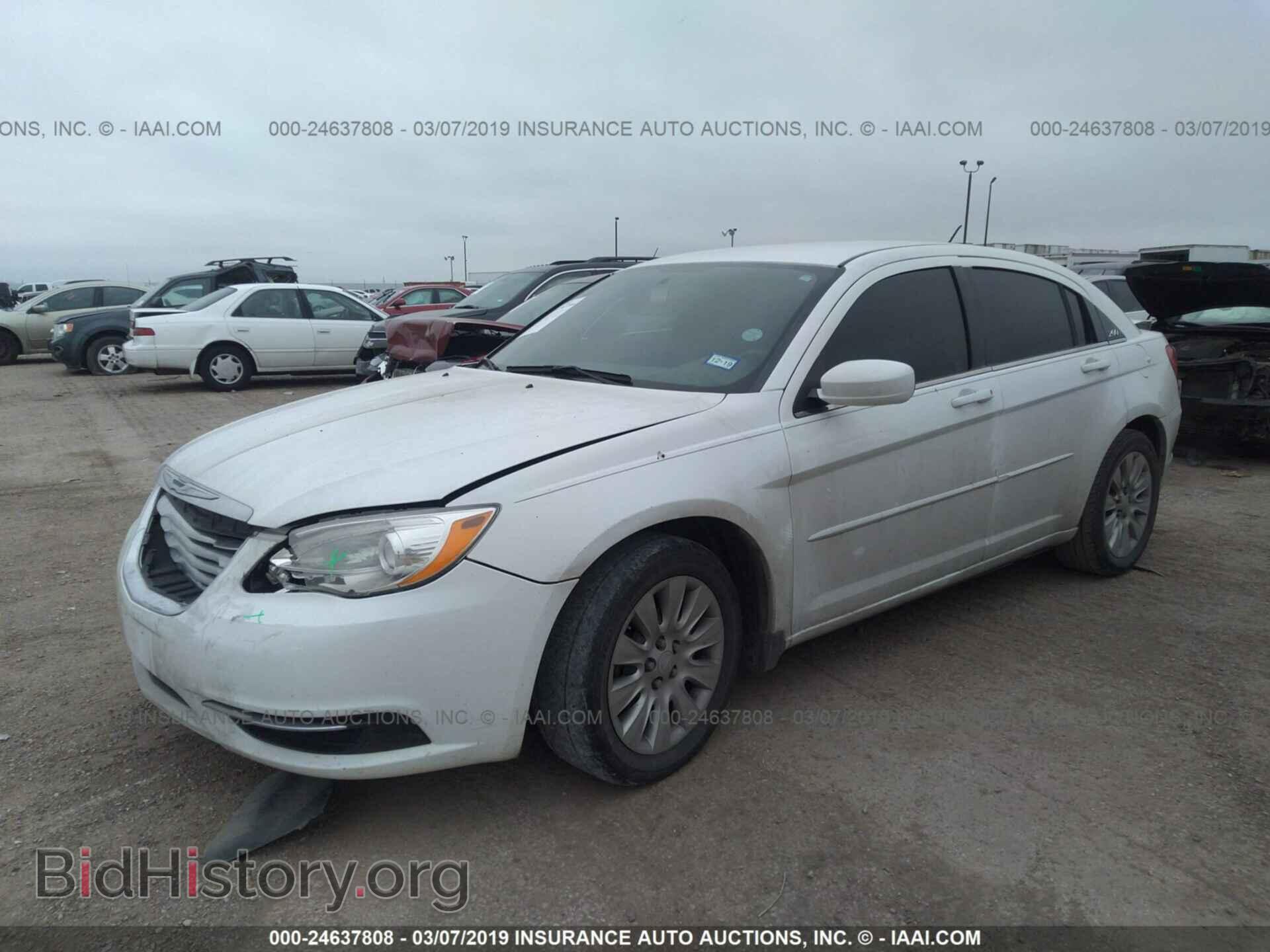 2014 CHRYSLER 200 - VIN: 1C3CCBAB1EN194875 - Фото 2