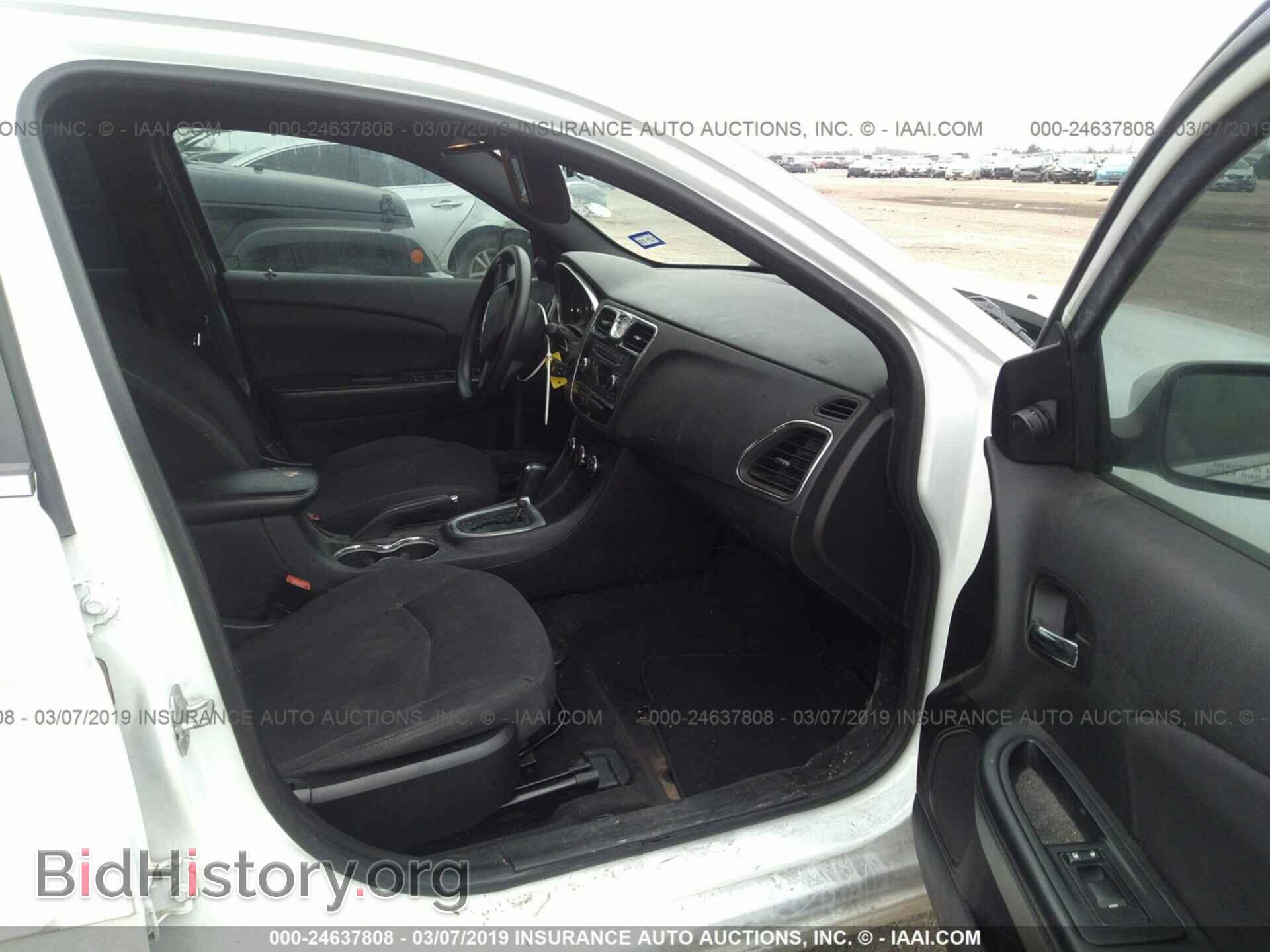 2014 CHRYSLER 200 - VIN: 1C3CCBAB1EN194875 - Фото 5