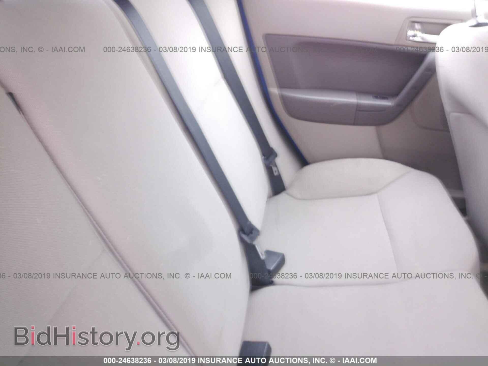 2011 FORD FOCUS - VIN: 1FAHP3GN6BW200596 - Photo 8