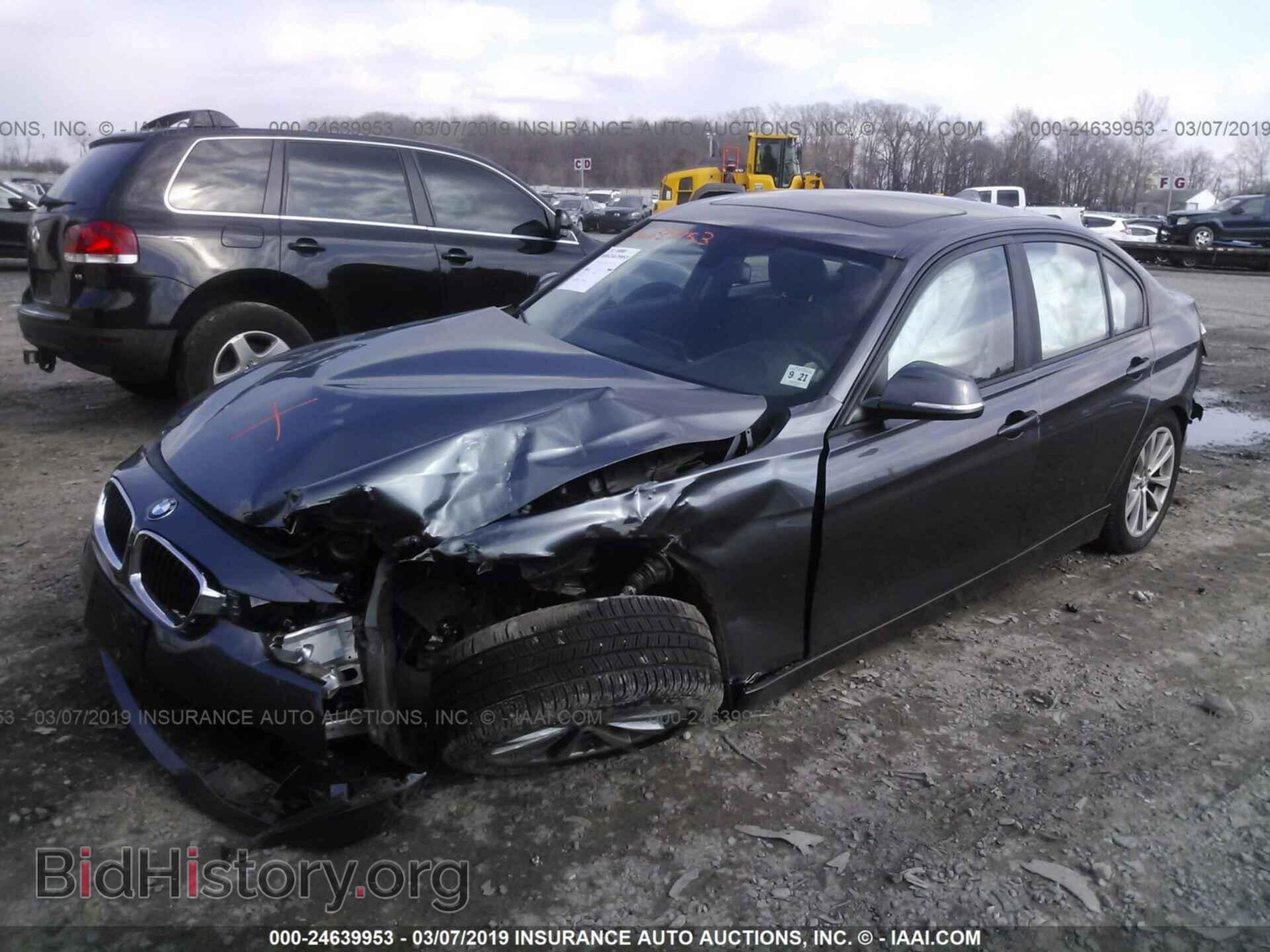 2016 BMW 320 - VIN: WBA8E5G55GNU20141 - Photo 2