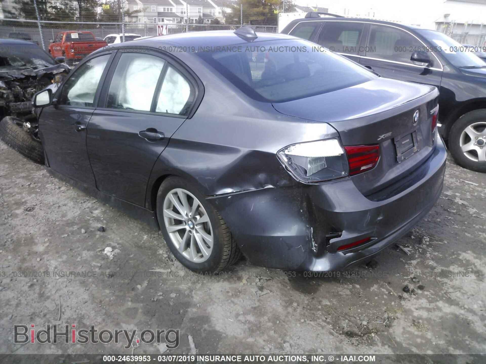 2016 BMW 320 - VIN: WBA8E5G55GNU20141 - Photo 3
