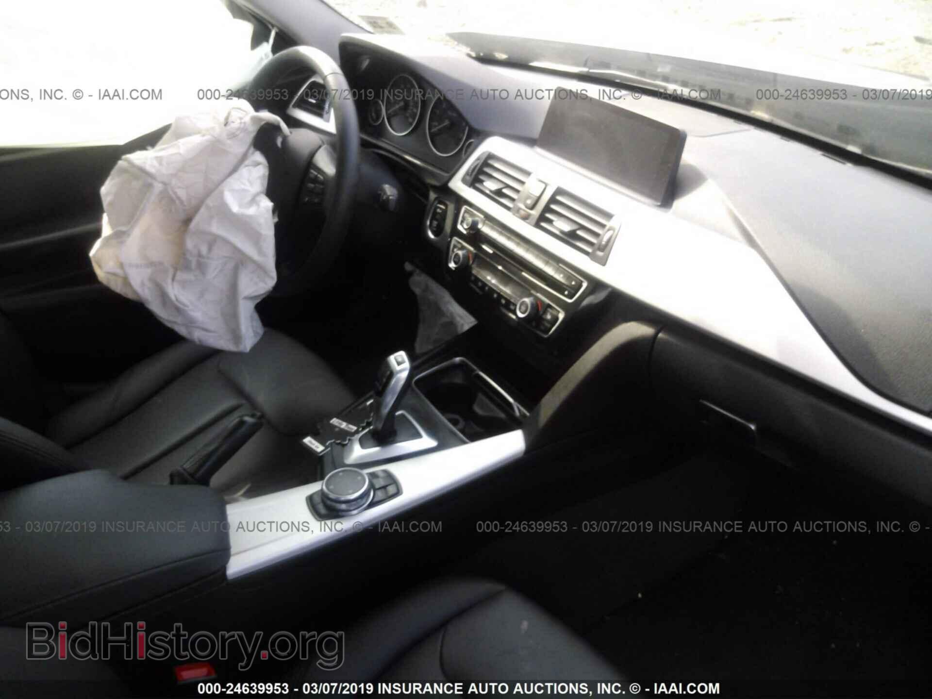 2016 BMW 320 - VIN: WBA8E5G55GNU20141 - Photo 5