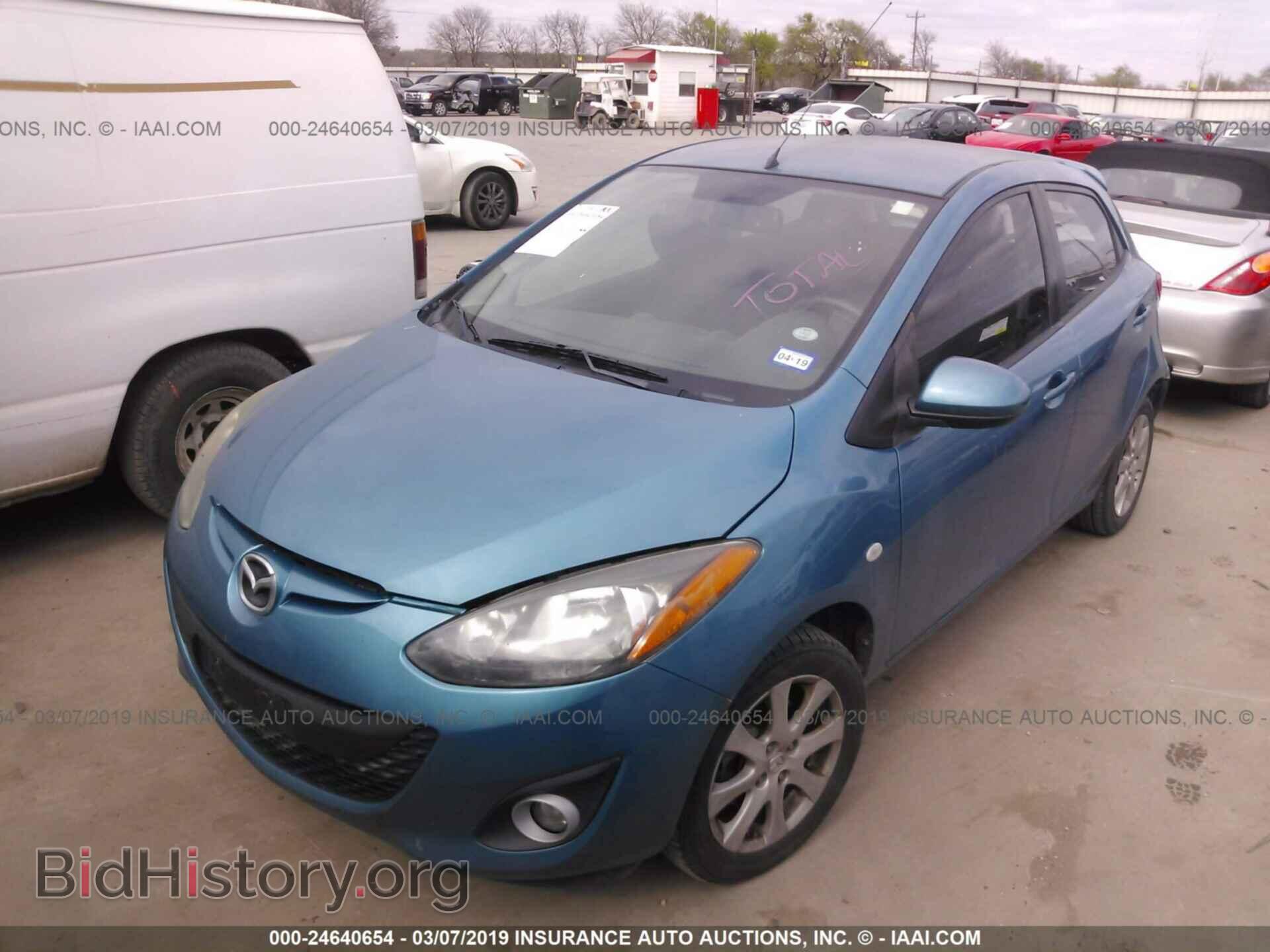 2011 MAZDA MAZDA2 - VIN: JM1DE1HY2B0113406 - Фото 2