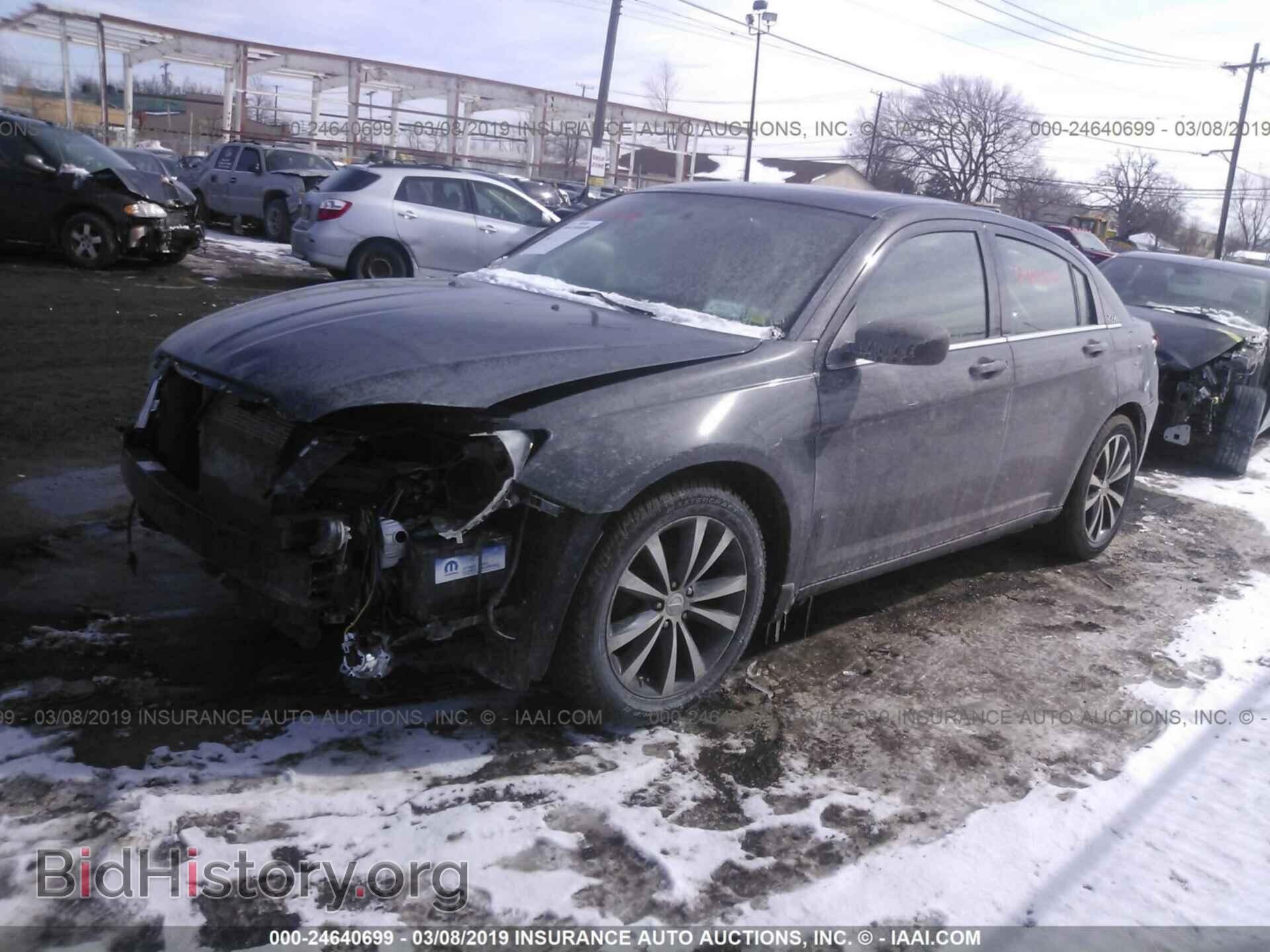 2013 CHRYSLER 200 - VIN: 1C3CCBBG7DN720516 - Photo 2