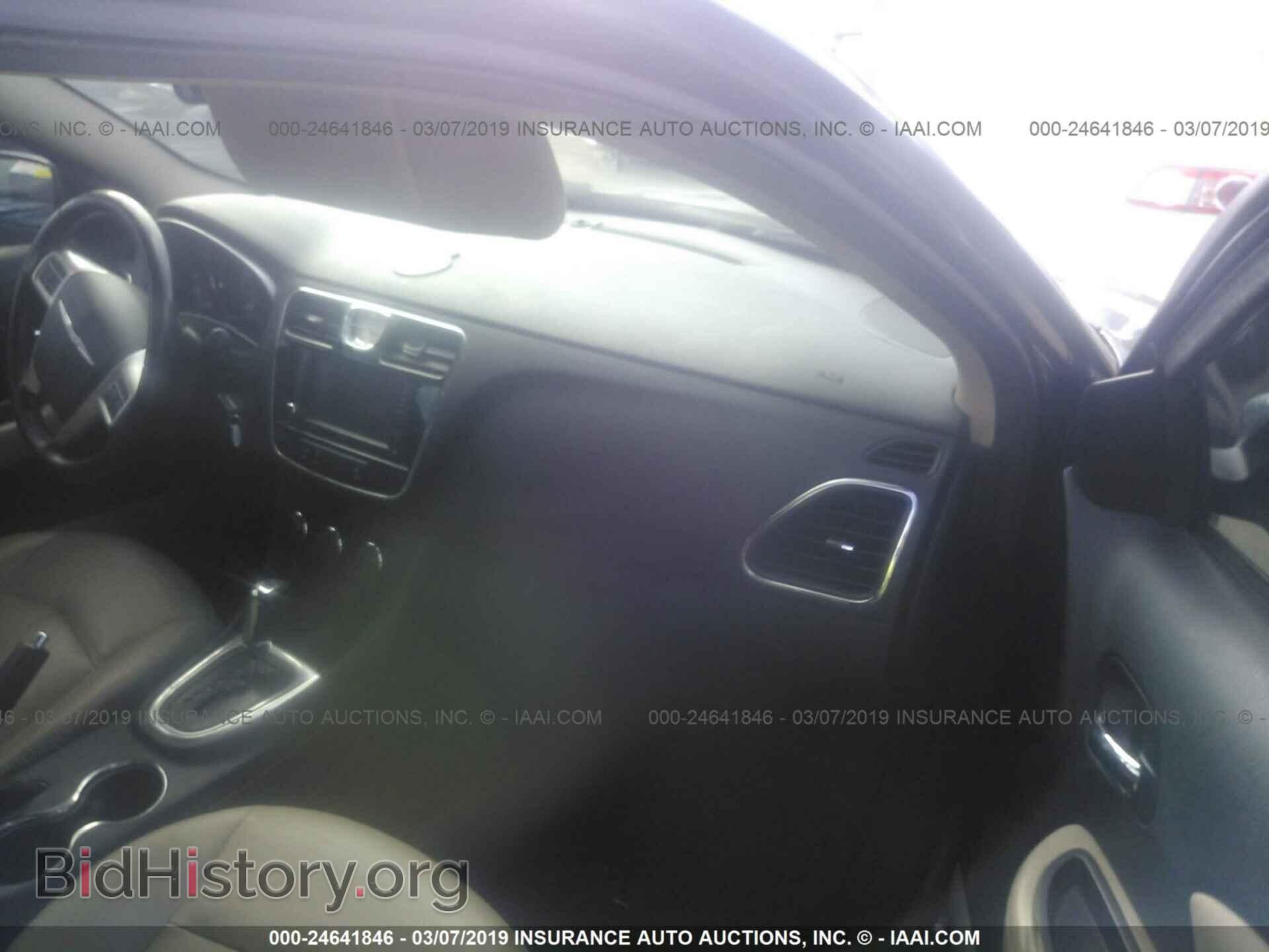 2012 CHRYSLER 200 - VIN: 1C3CCBCG8CN107592 - Фото 5