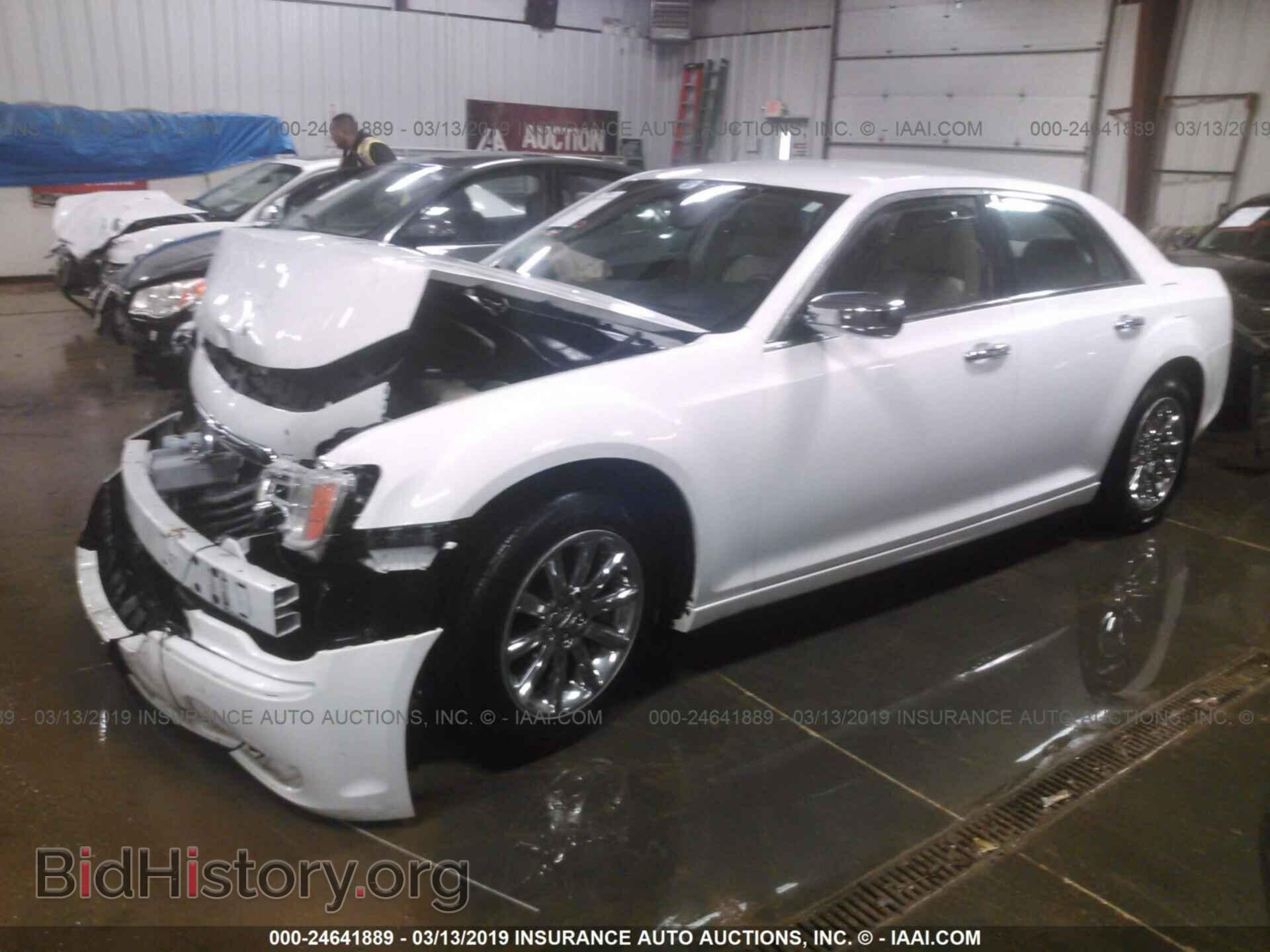 2012 CHRYSLER 300 - VIN: 2C3CCACGXCH138524 - Фото 2