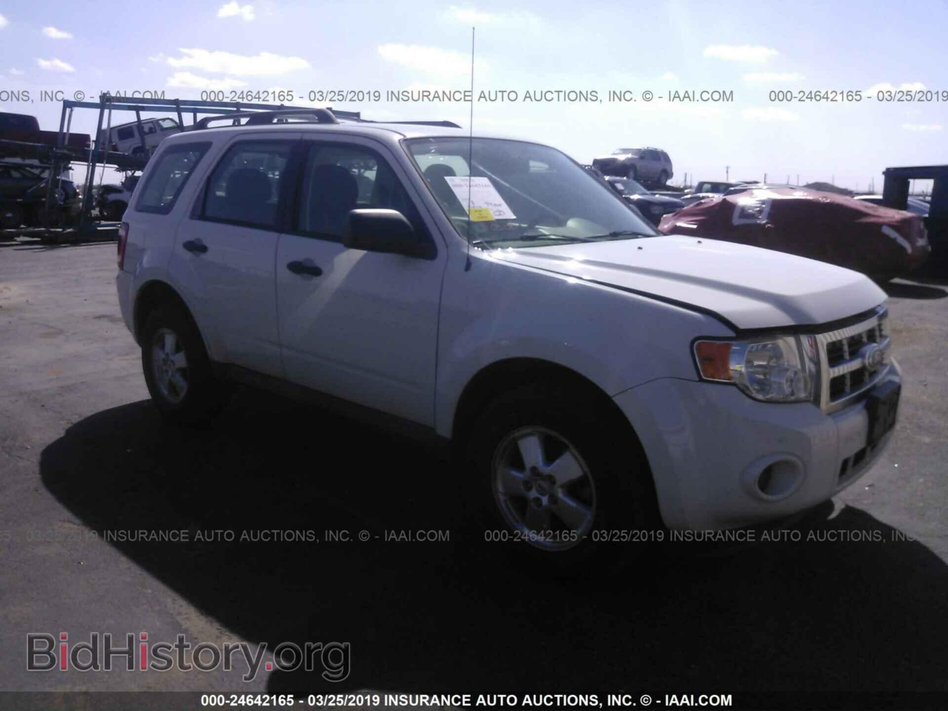 Фотография 1FMCU0C7XBKA24450 - FORD ESCAPE 2011