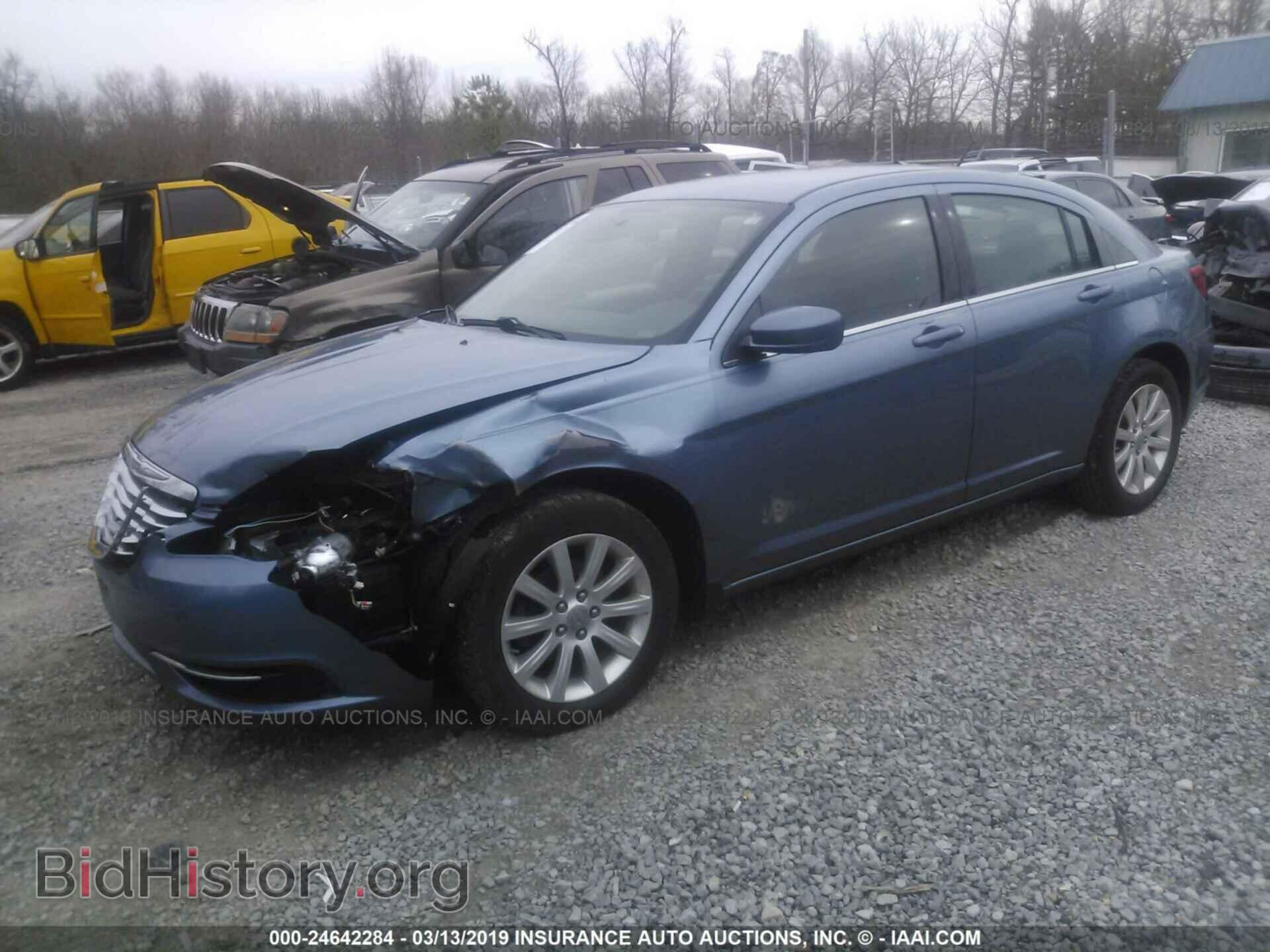 2011 CHRYSLER 200 - VIN: 1C3BC1FB0BN625961 - Photo 2