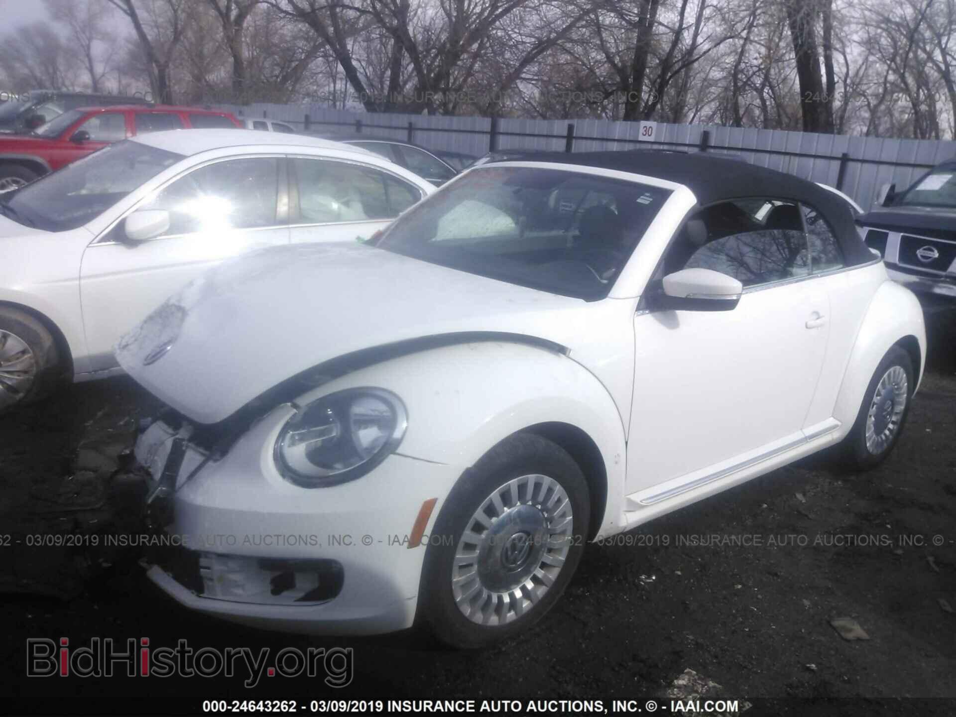 2013 VOLKSWAGEN BEETLE - VIN: 3VW5X7AT1DM802575 - Фото 2