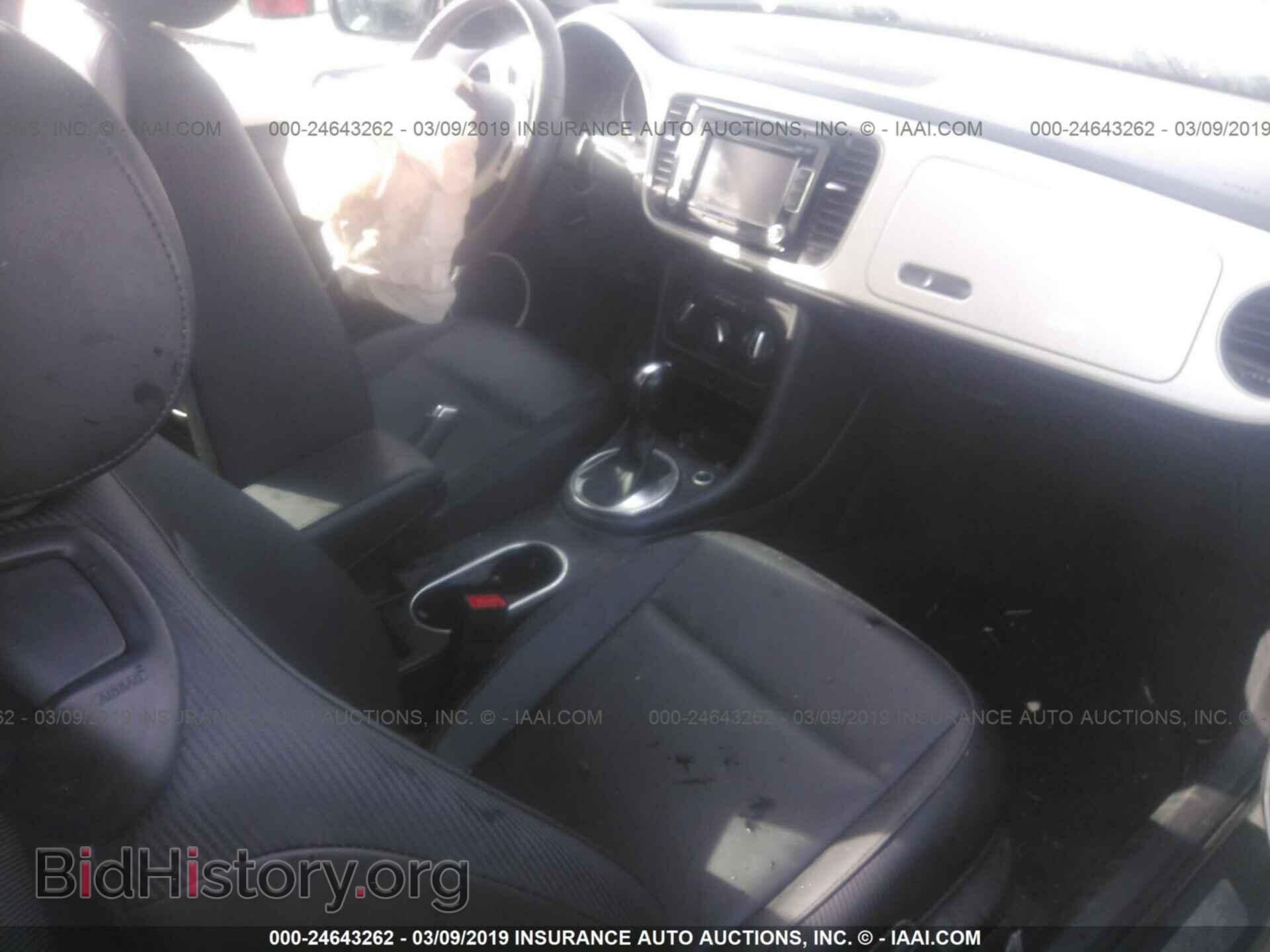 2013 VOLKSWAGEN BEETLE - VIN: 3VW5X7AT1DM802575 - Фото 5
