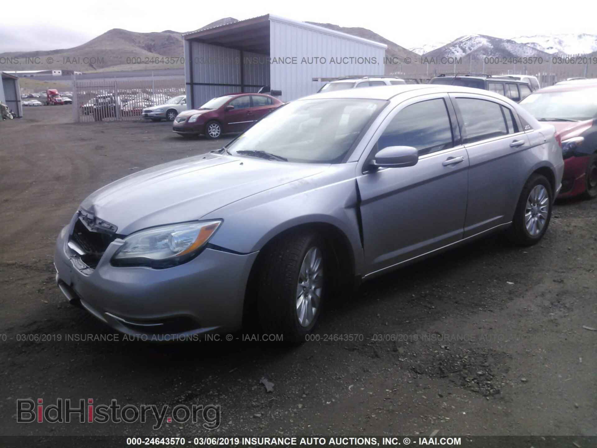 2014 CHRYSLER 200 - VIN: 1C3CCBAB9EN212023 - Фото 2