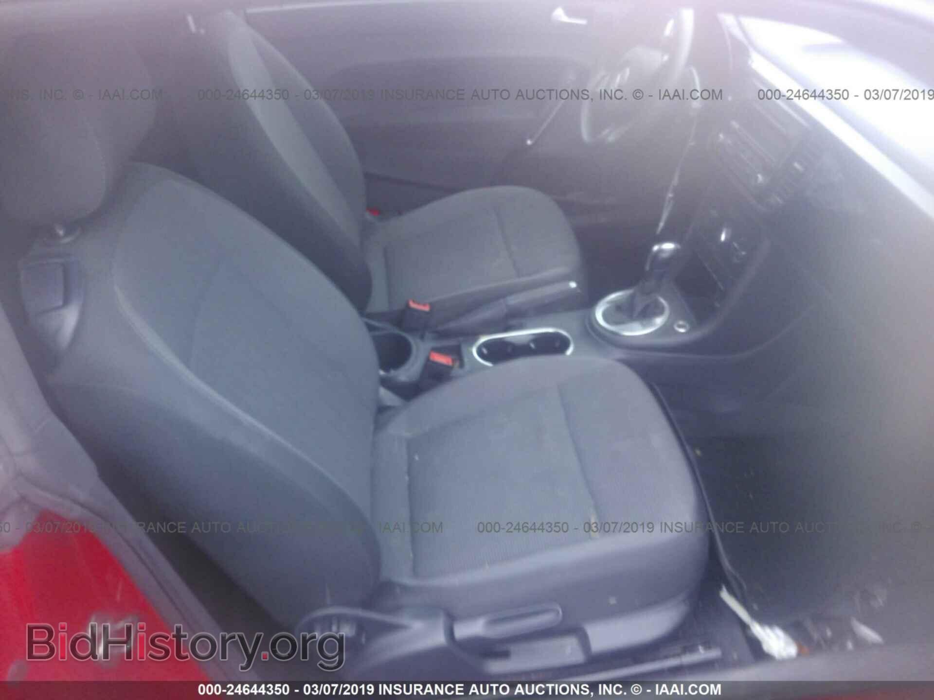 2012 VOLKSWAGEN BEETLE - VIN: 3VWFP7AT2CM623562 - Фото 2