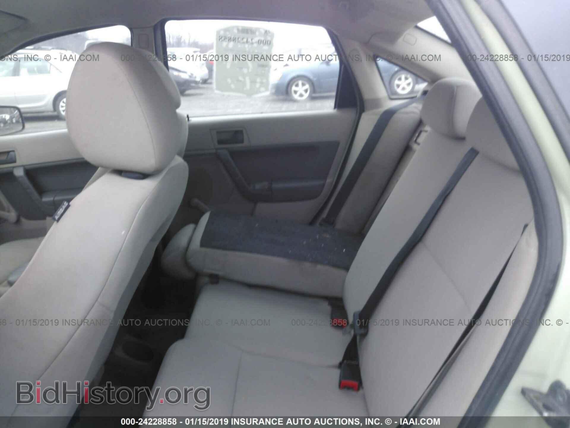 2011 FORD FOCUS - VIN: 1FAHP3EN7BW203946 - Фото 8