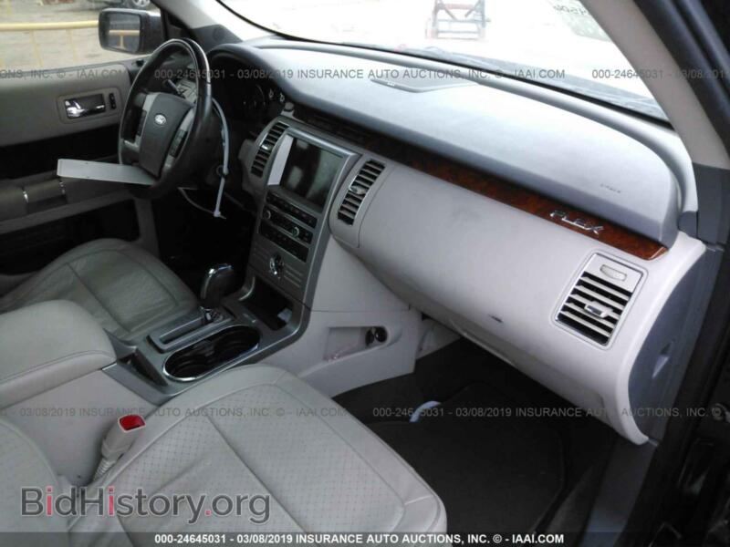 2011 Ford FLEX (VIN 2FMGK5DC7BBD29737) — фото 5 из 10