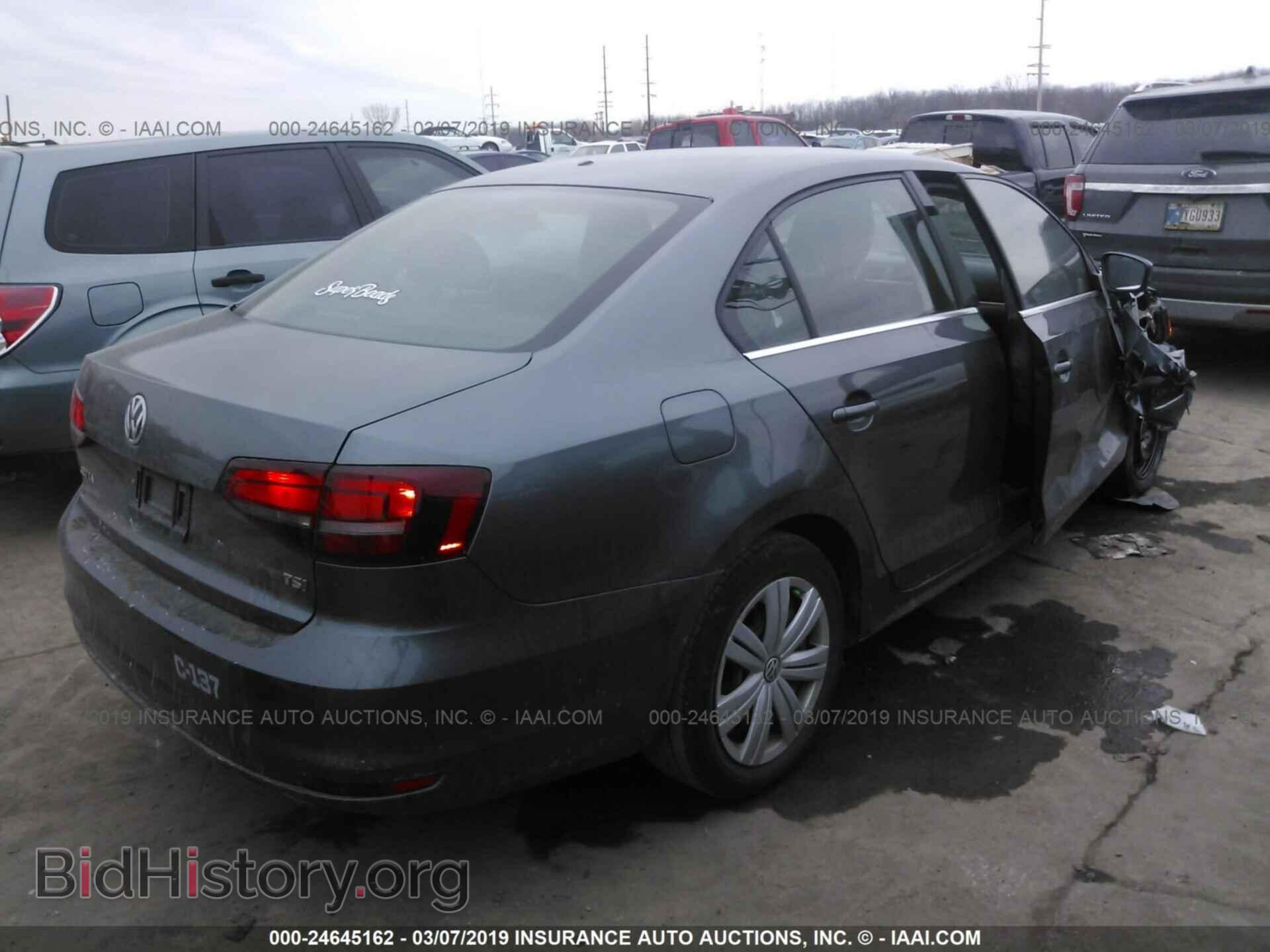 2017 VOLKSWAGEN JETTA - VIN: 3VW2B7AJ8HM231687 - Фото 4