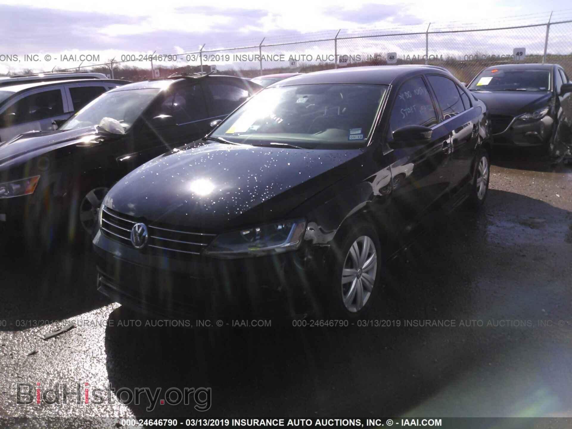 2017 VOLKSWAGEN JETTA - VIN: 3VW2B7AJXHM335629 - Фото 2