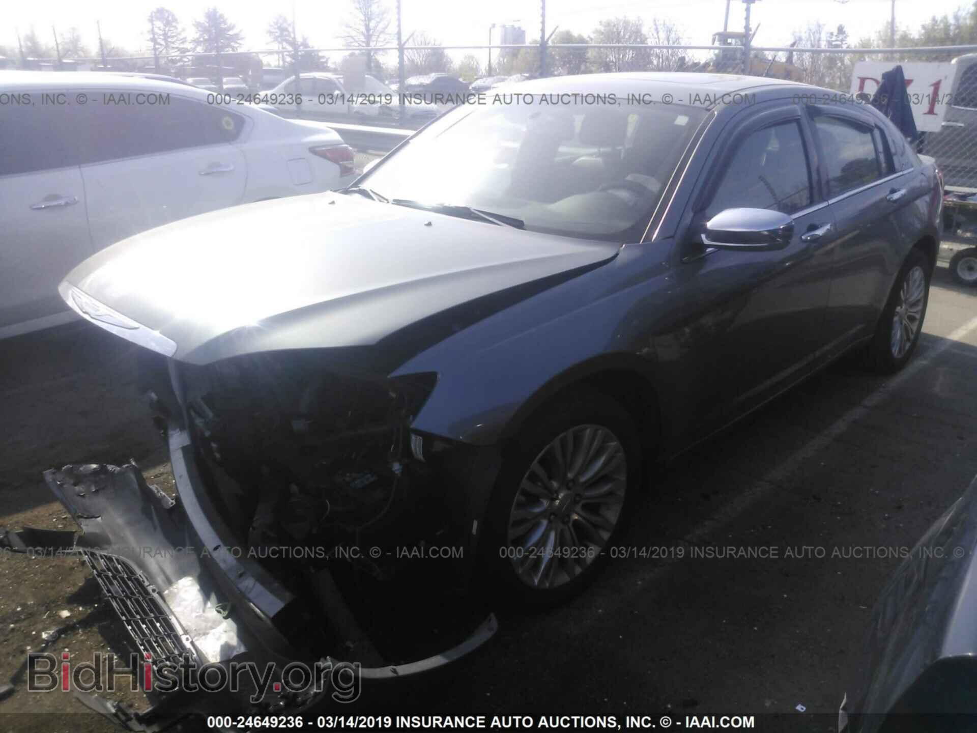 2012 CHRYSLER 200 - VIN: 1C3CCBCG8CN268136 - Фото 2