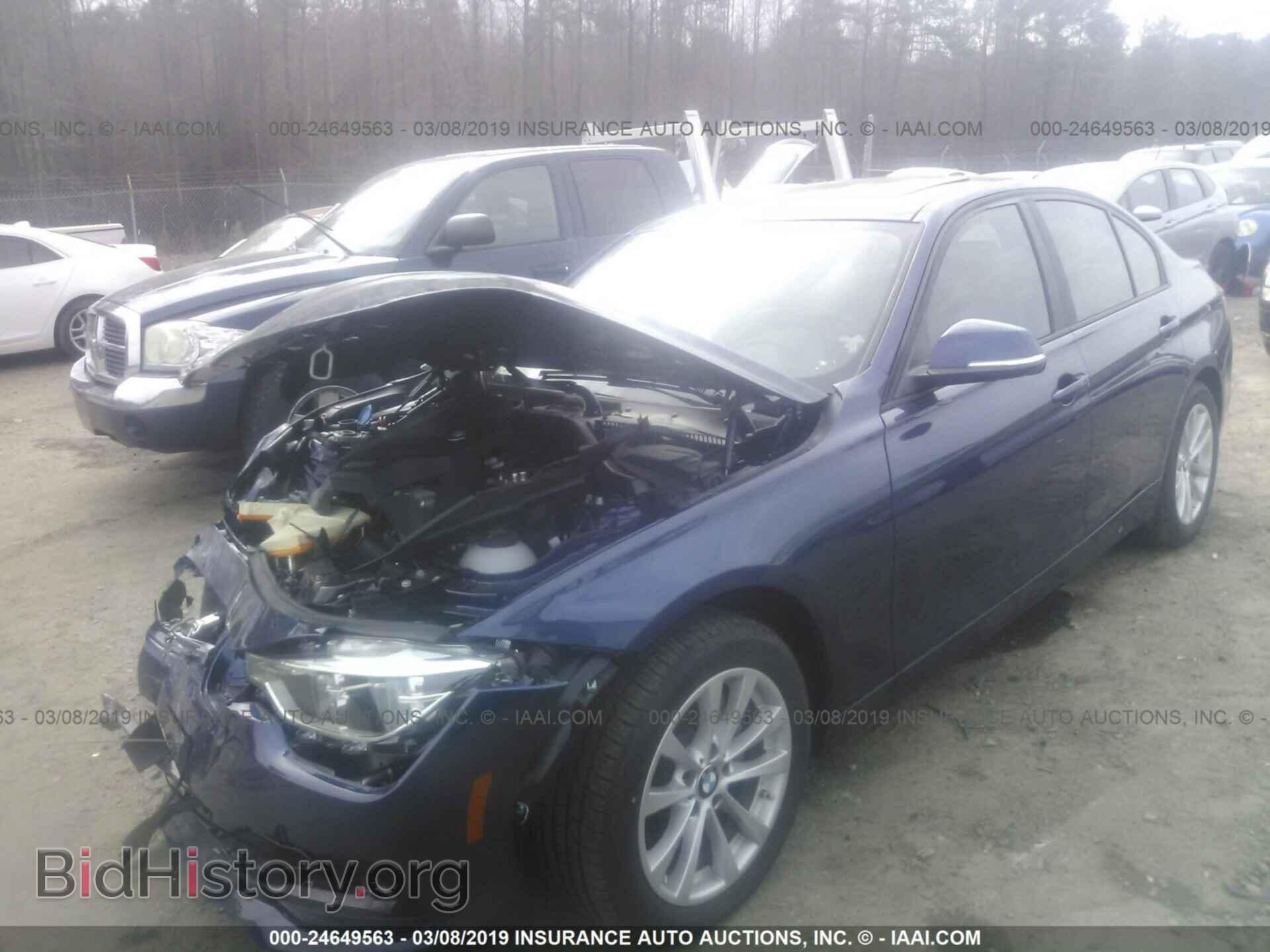 2018 BMW 320 - VIN: WBA8A9C54JAH13894 - Photo 2