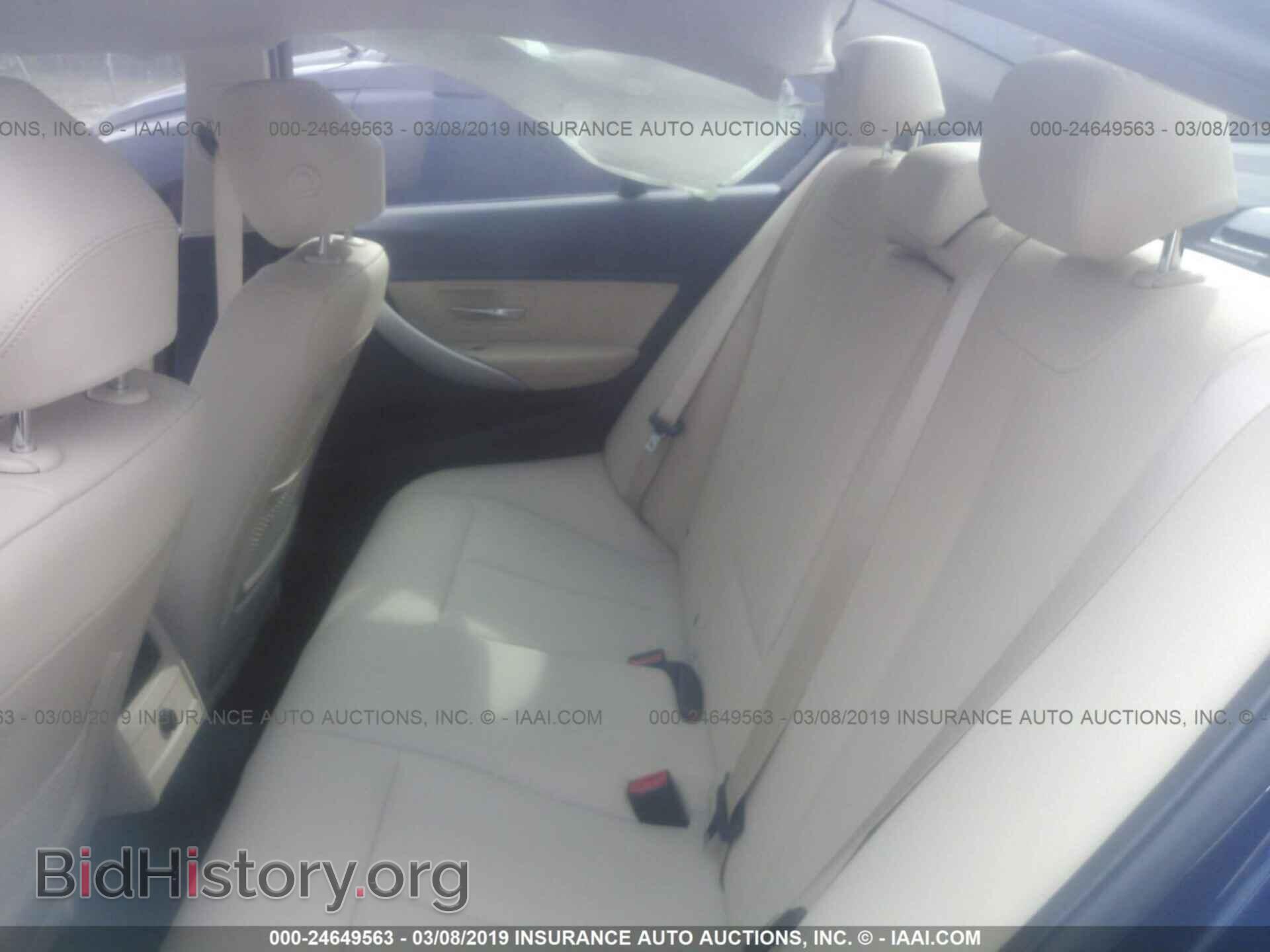 2018 BMW 320 - VIN: WBA8A9C54JAH13894 - Photo 8
