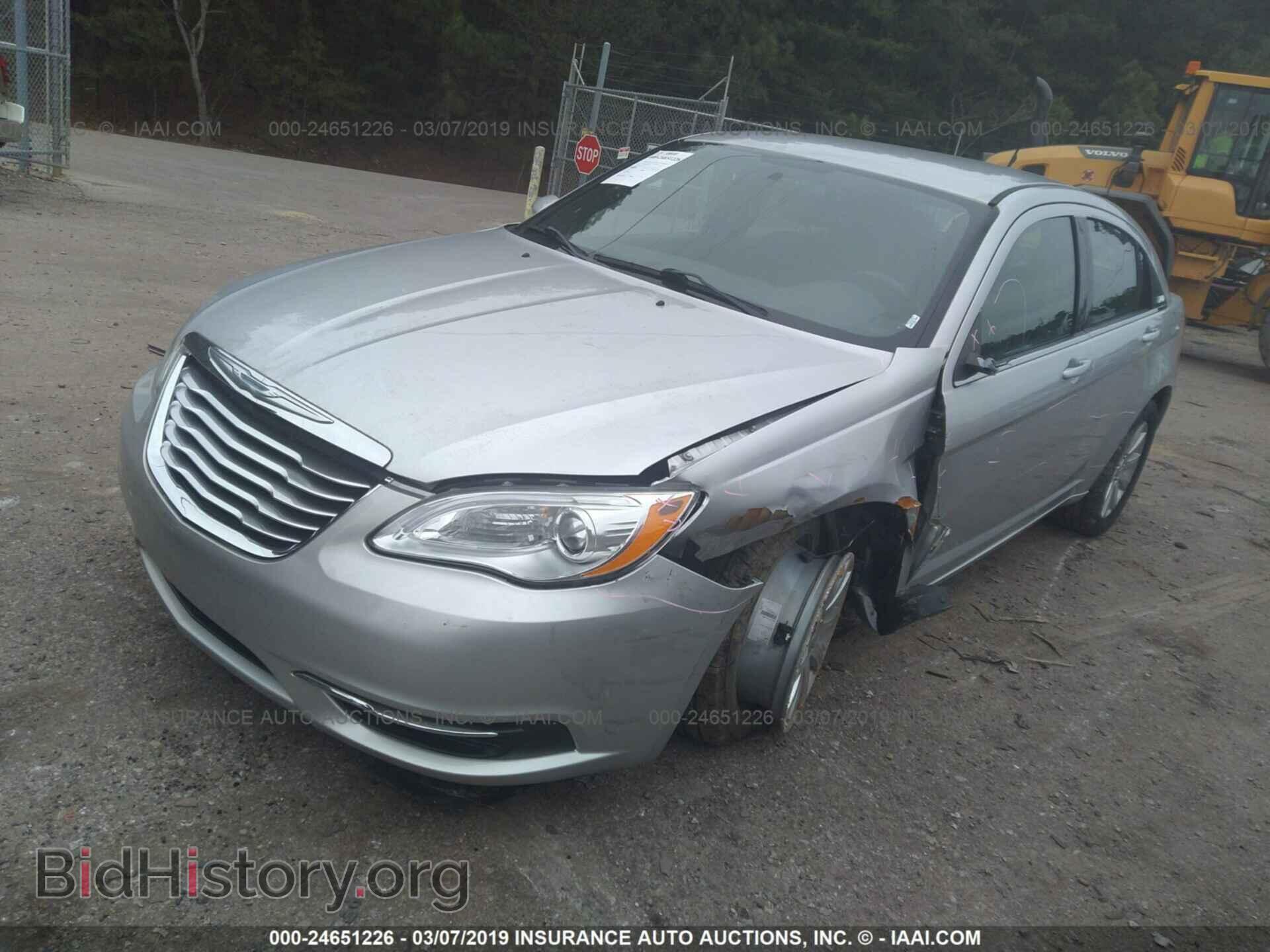 2012 CHRYSLER 200 - VIN: 1C3CCBBB5CN176200 - Фото 2