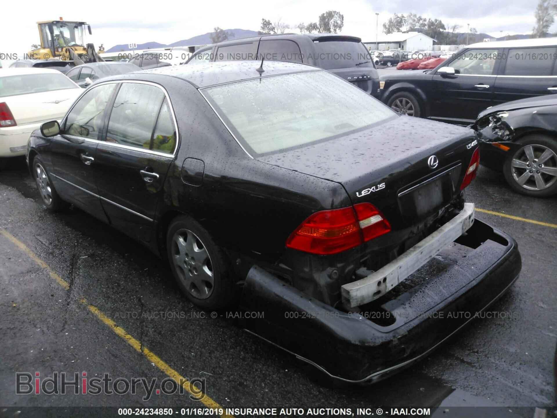 2001 LEXUS LS - VIN: JTHBN30FX10001866 - Photo 3
