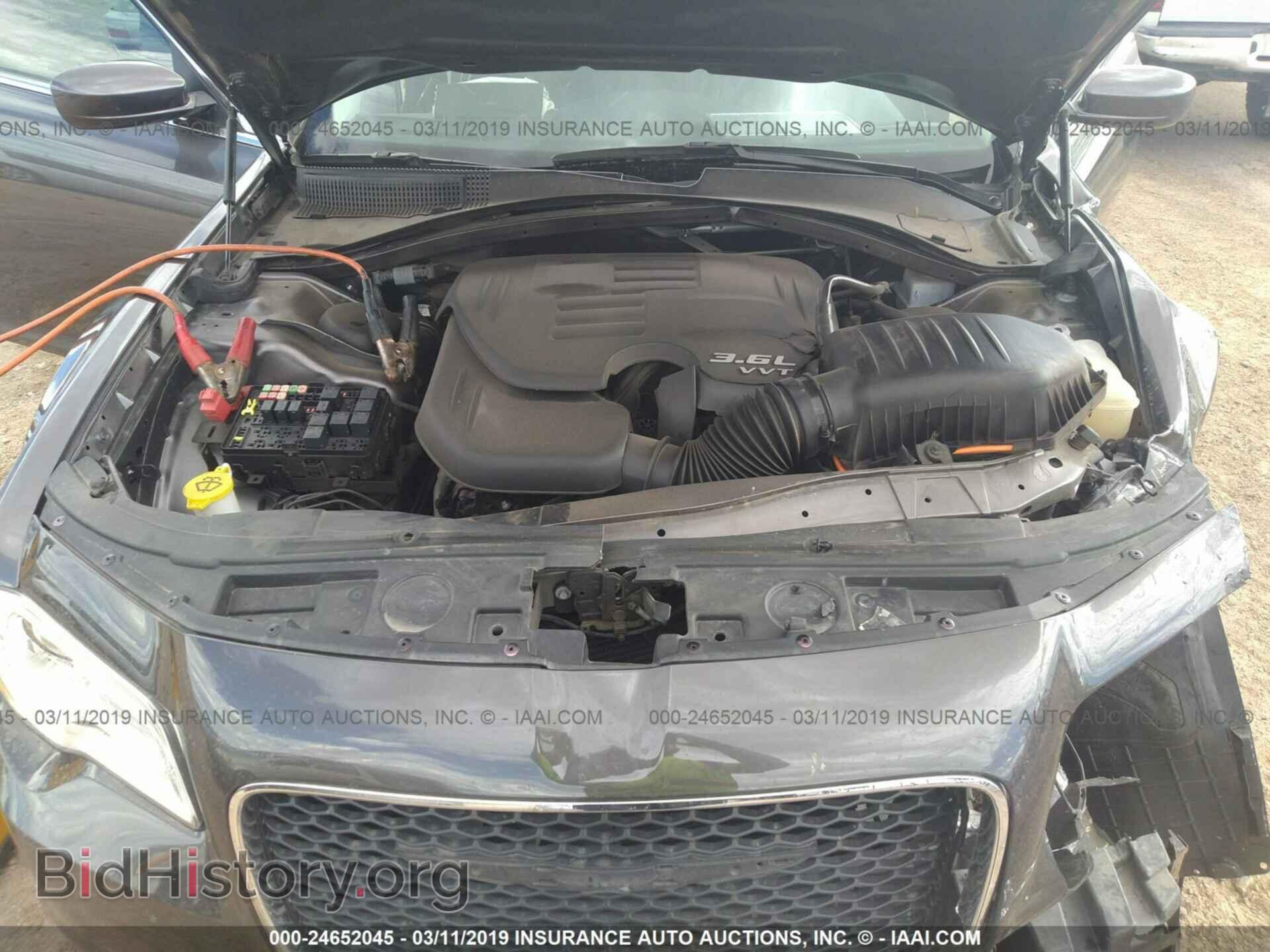 2017 CHRYSLER 300 - VIN: 2C3CCAAG5HH653389 - Фото 10