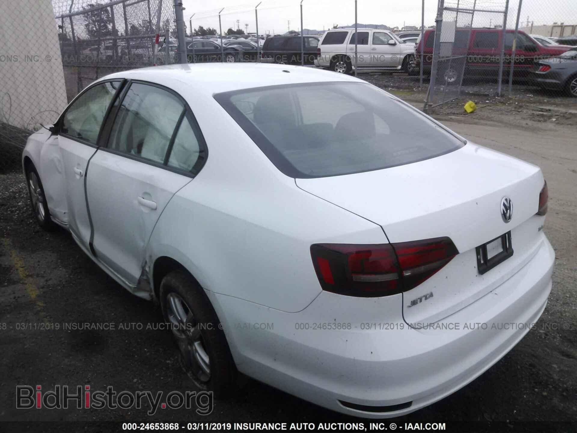 2018 VOLKSWAGEN JETTA - VIN: 3VW2B7AJ4JM227660 - Фото 3